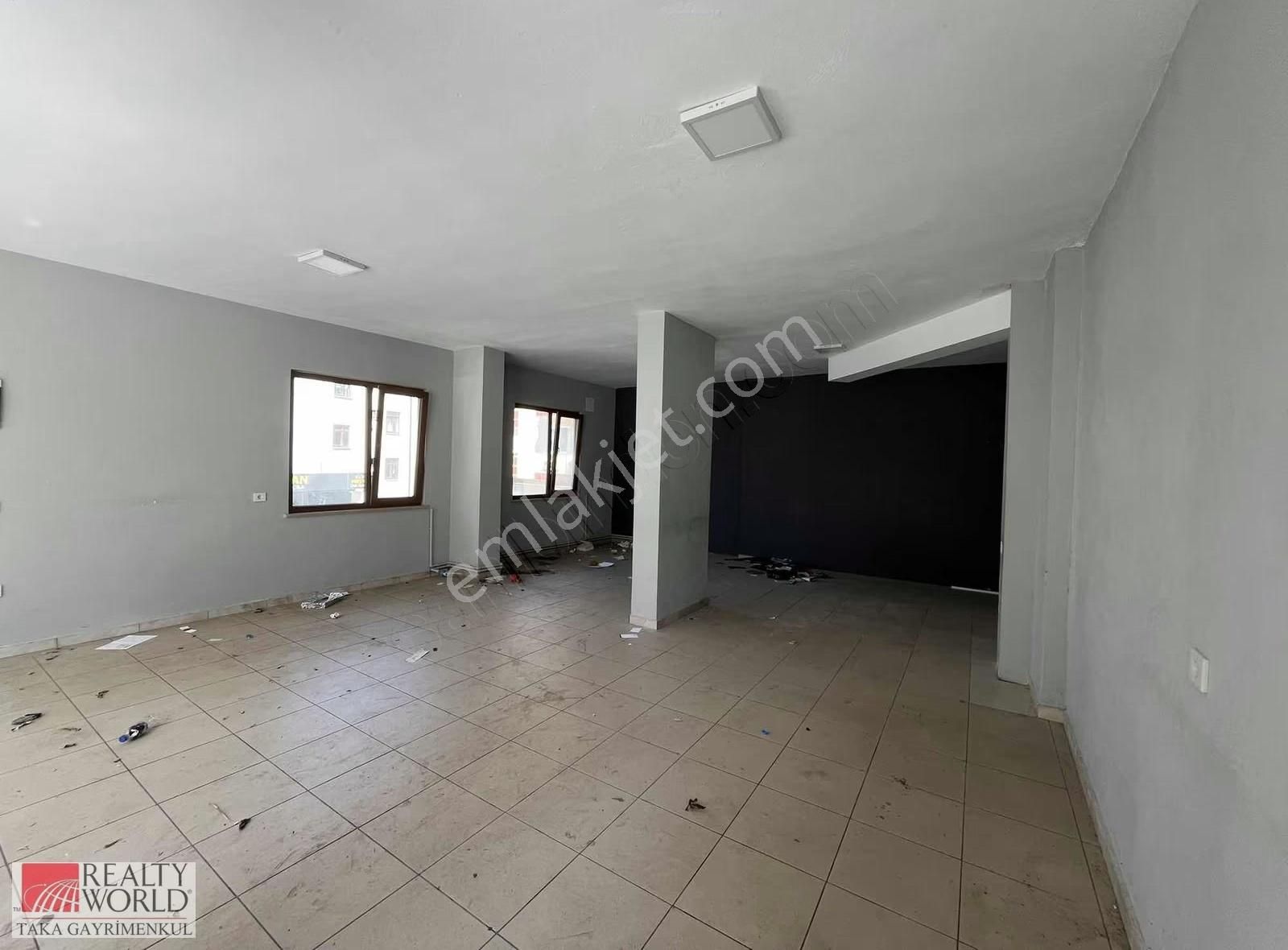 İşlek Lokasyonda,hazır Durumda Masrafsız Kiralık Dükkan - Görsel 12