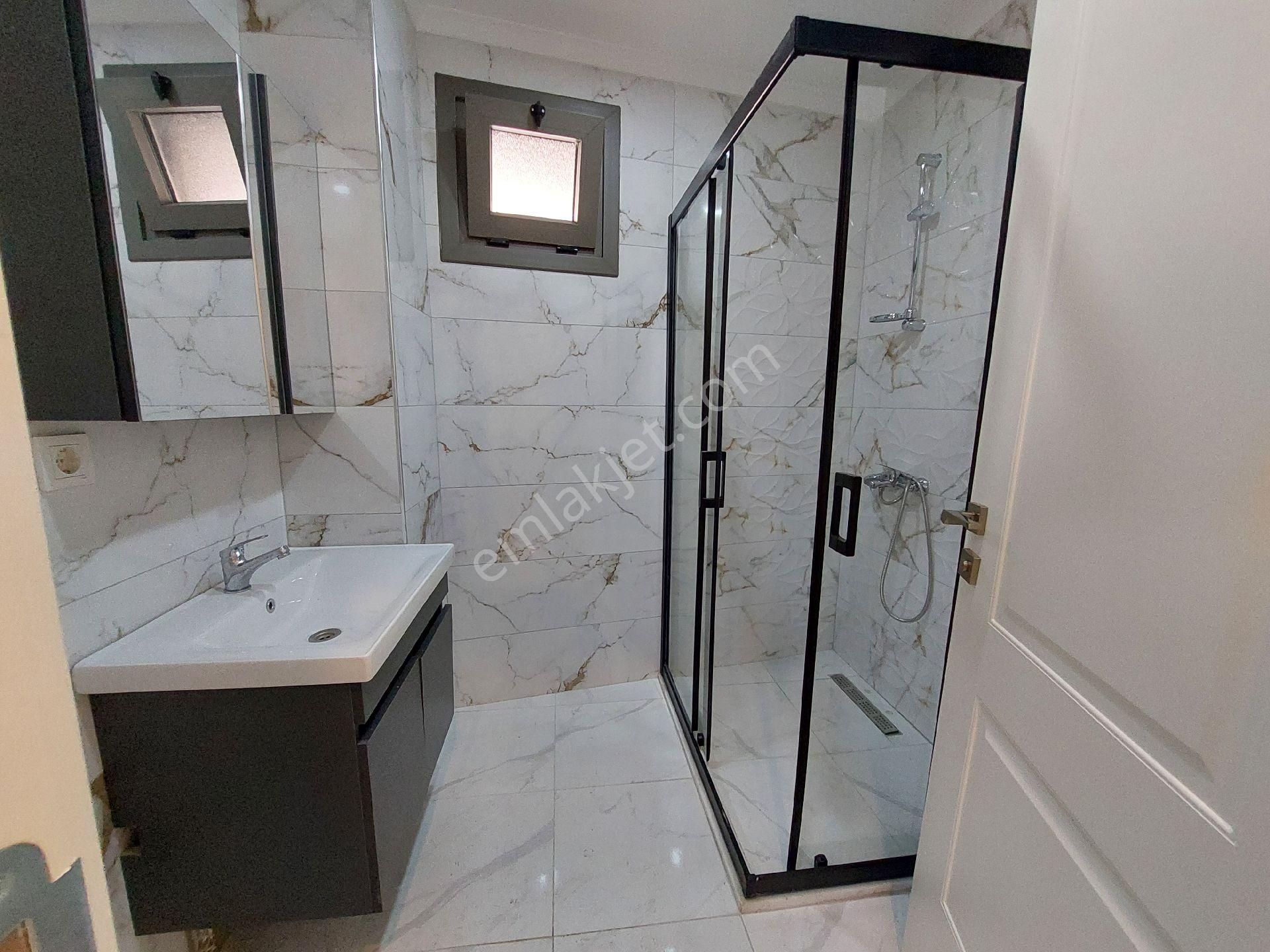 Maltepe Küçükyalı 'da 1+1 Bahçe Katı Metroya Ve Marmaraya - Görsel 30