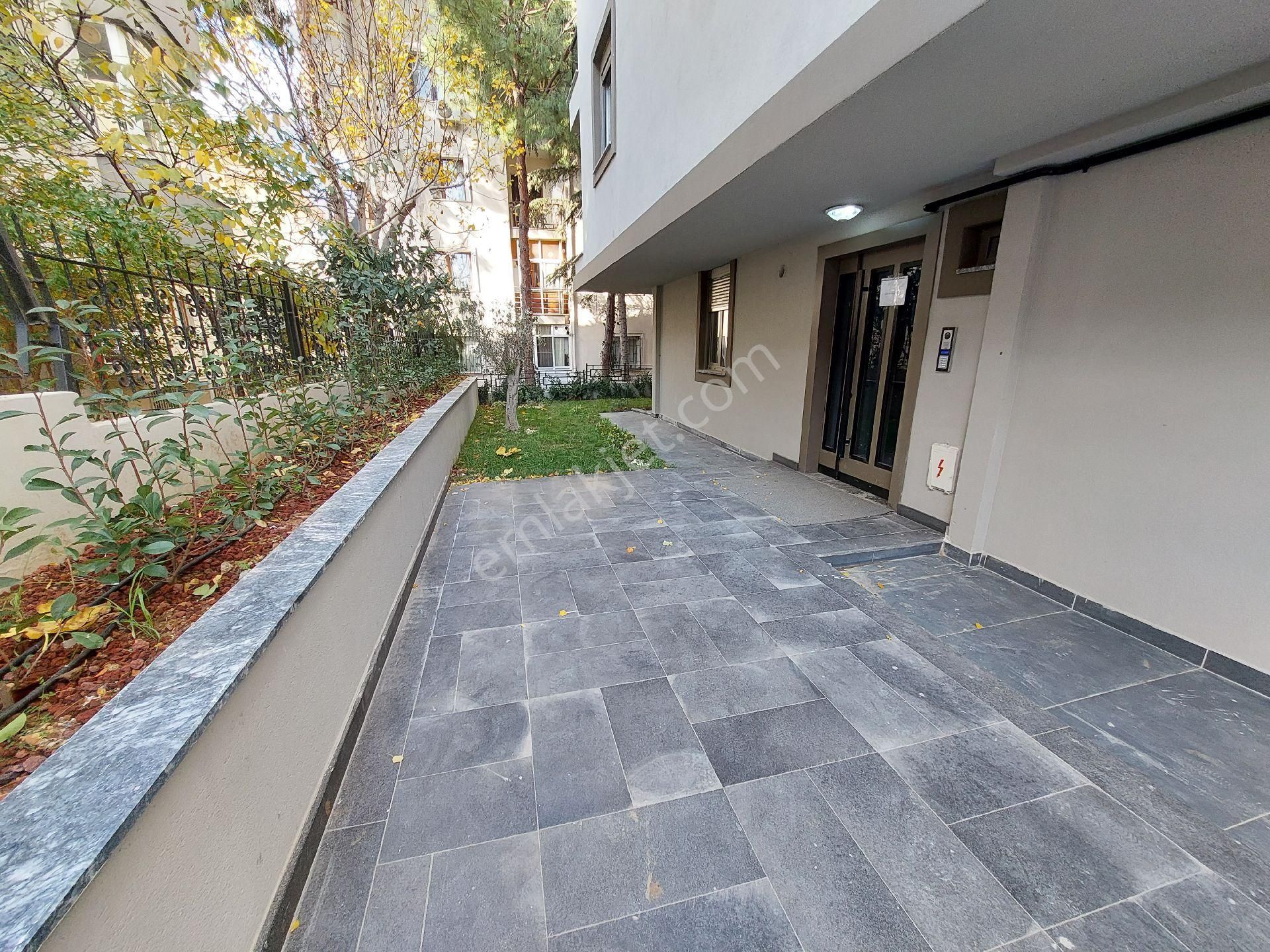 Maltepe Küçükyalı 'da 1+1 Bahçe Katı Metroya Ve Marmaraya - Görsel 14