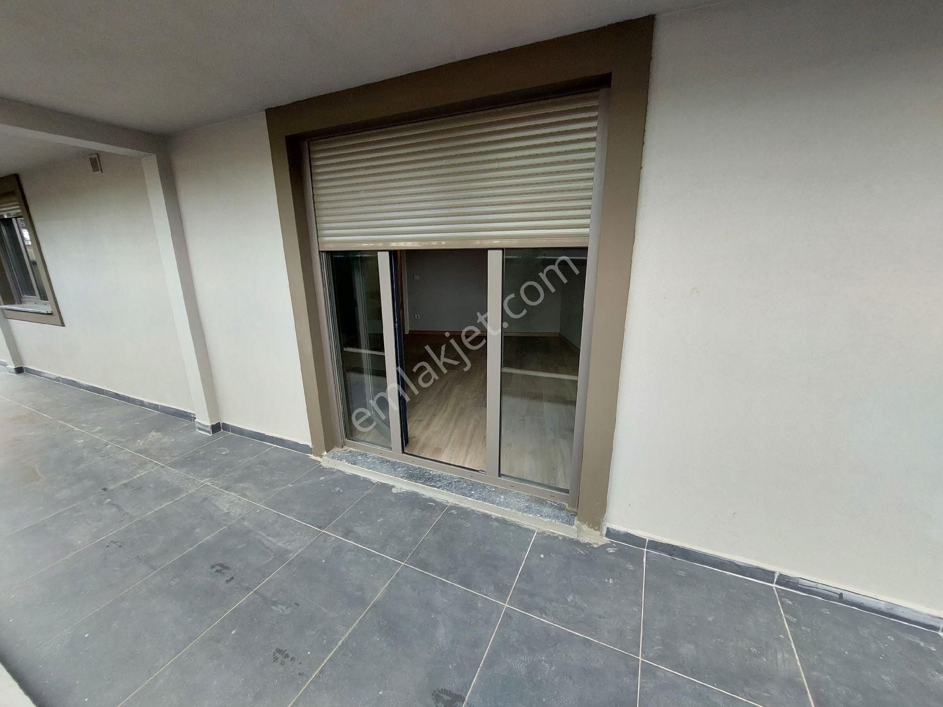 Maltepe Küçükyalı 'da 1+1 Bahçe Katı Metroya Ve Marmaraya - Görsel 18