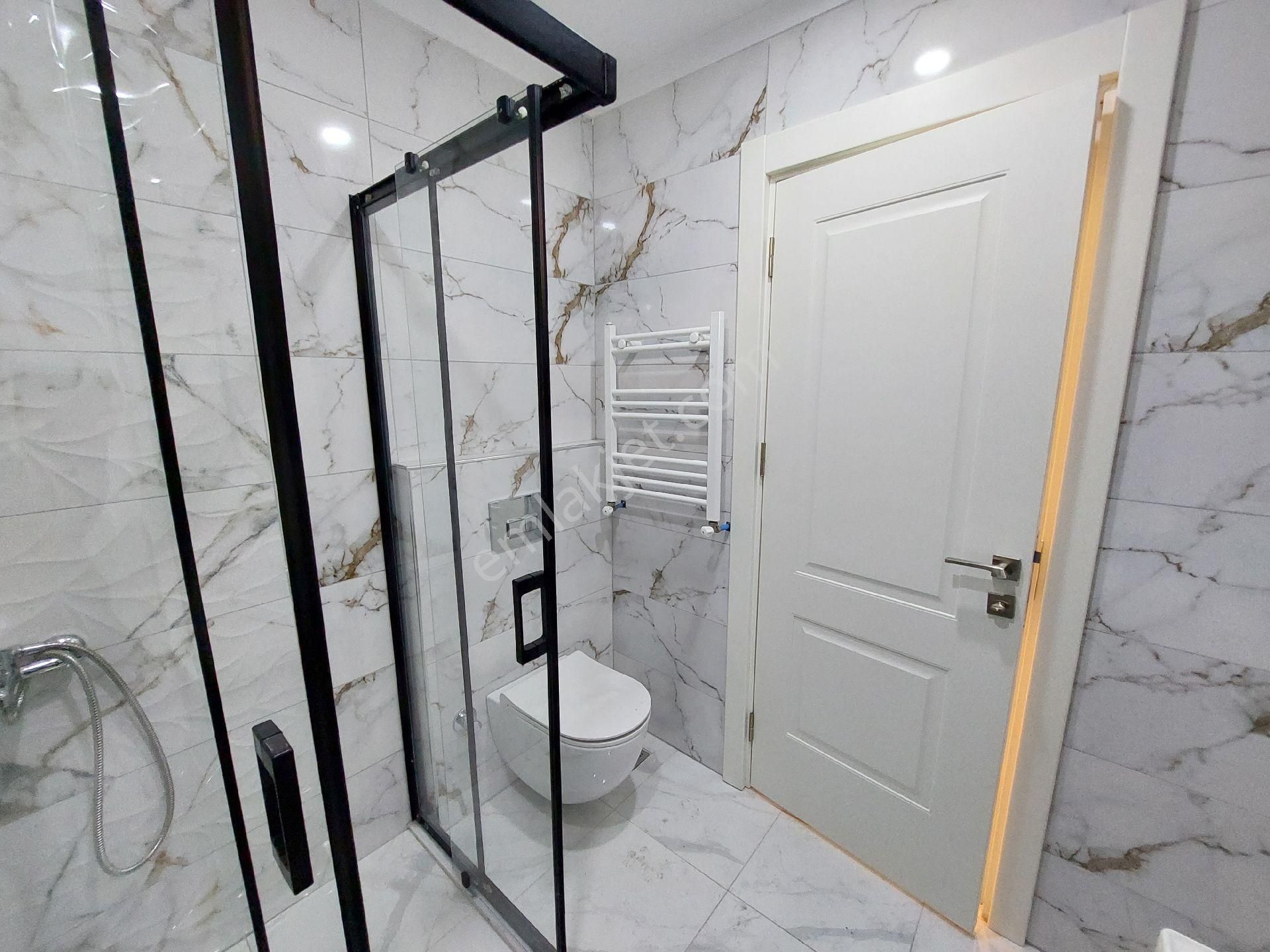 Maltepe Küçükyalı 'da 1+1 Bahçe Katı Metroya Ve Marmaraya - Görsel 15