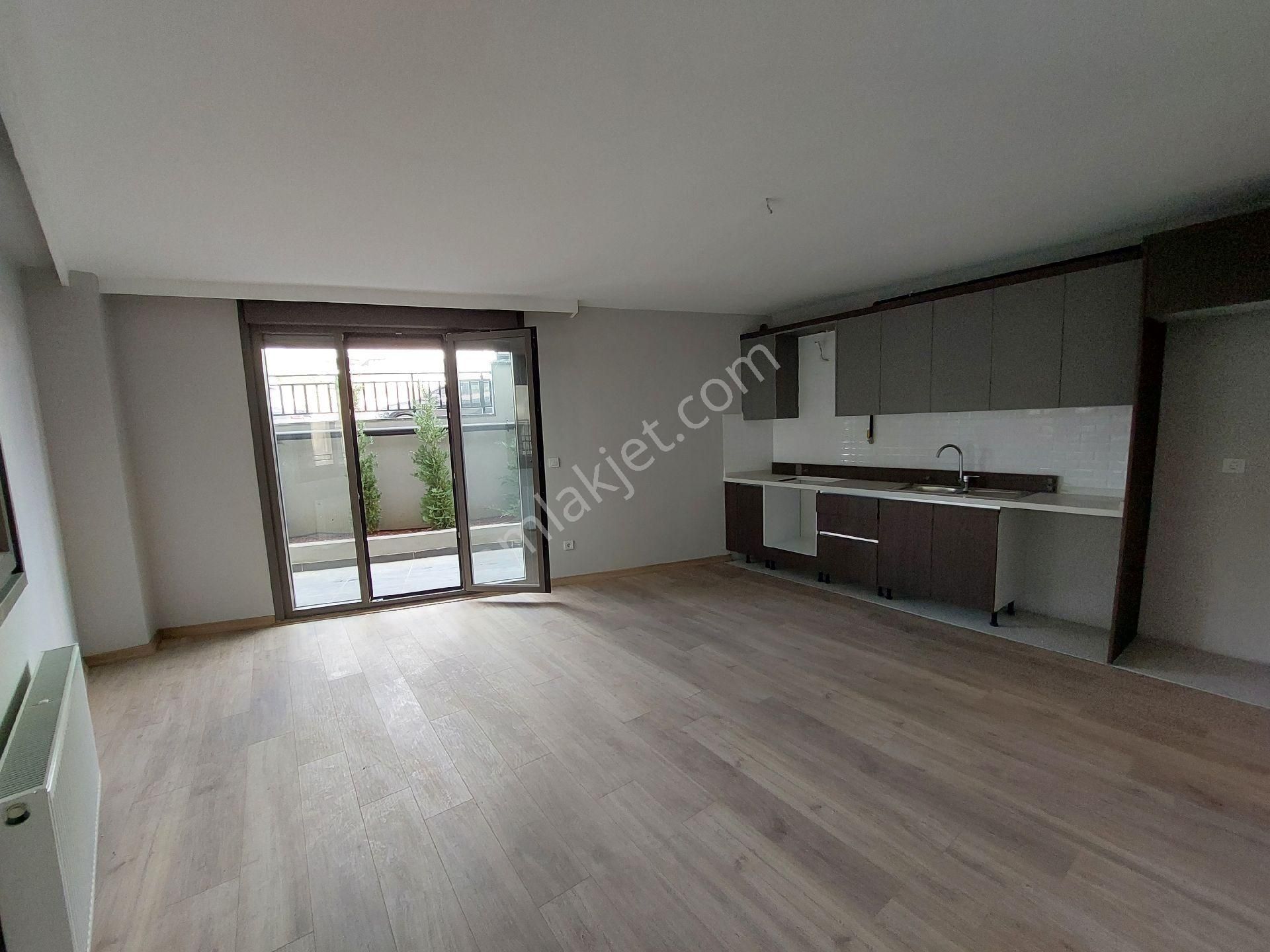 Maltepe Küçükyalı 'da 1+1 Bahçe Katı Metroya Ve Marmaraya - Görsel 10