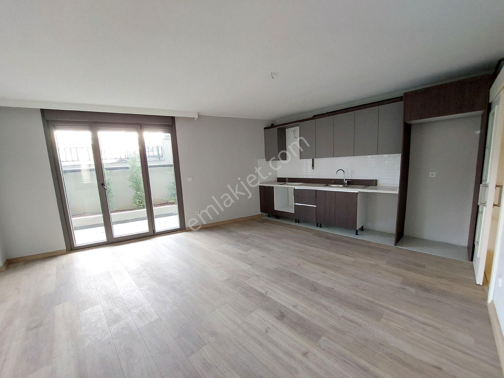 Maltepe Küçükyalı 'da 1+1 Bahçe Katı Metroya Ve Marmaraya - Görsel 7