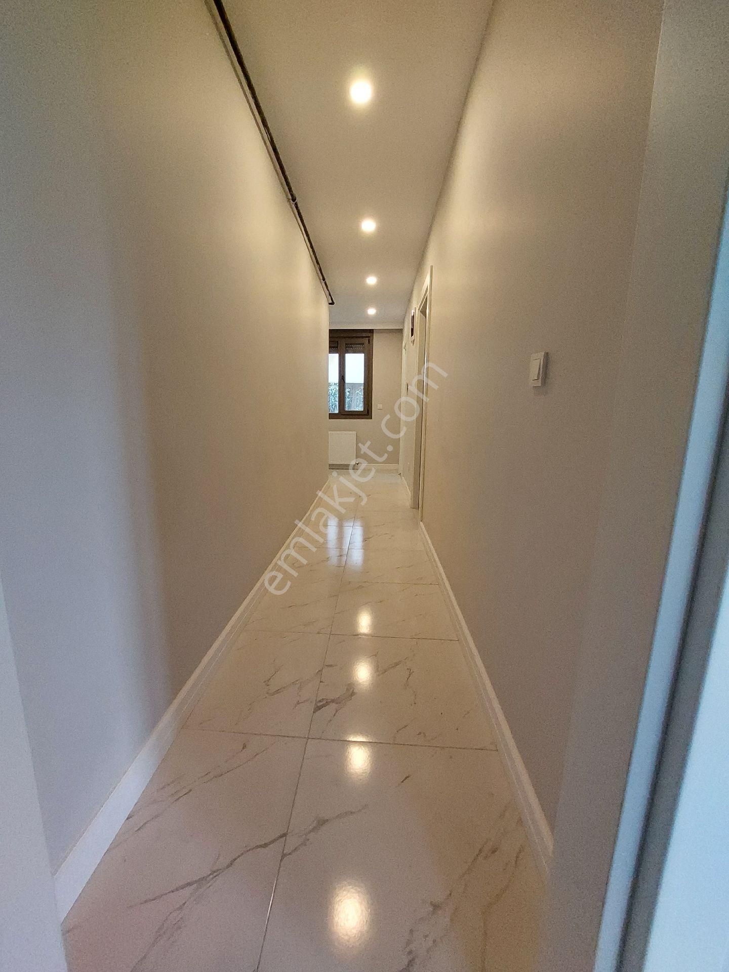 Maltepe Küçükyalı 'da 1+1 Bahçe Katı Metroya Ve Marmaraya - Görsel 8