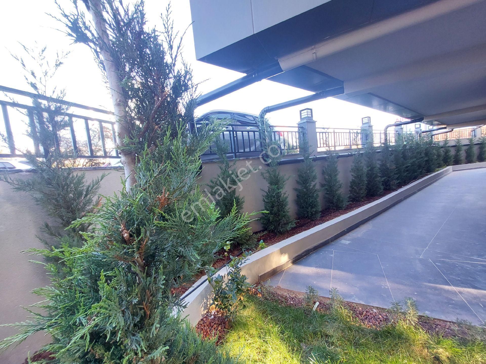 Küçükyalı 'da E_5 Paralel Metroya,marmaraya Yürüme Mesafesinde 2+1 Muteşem Konum Ve İşçilikte Ba - Görsel 14