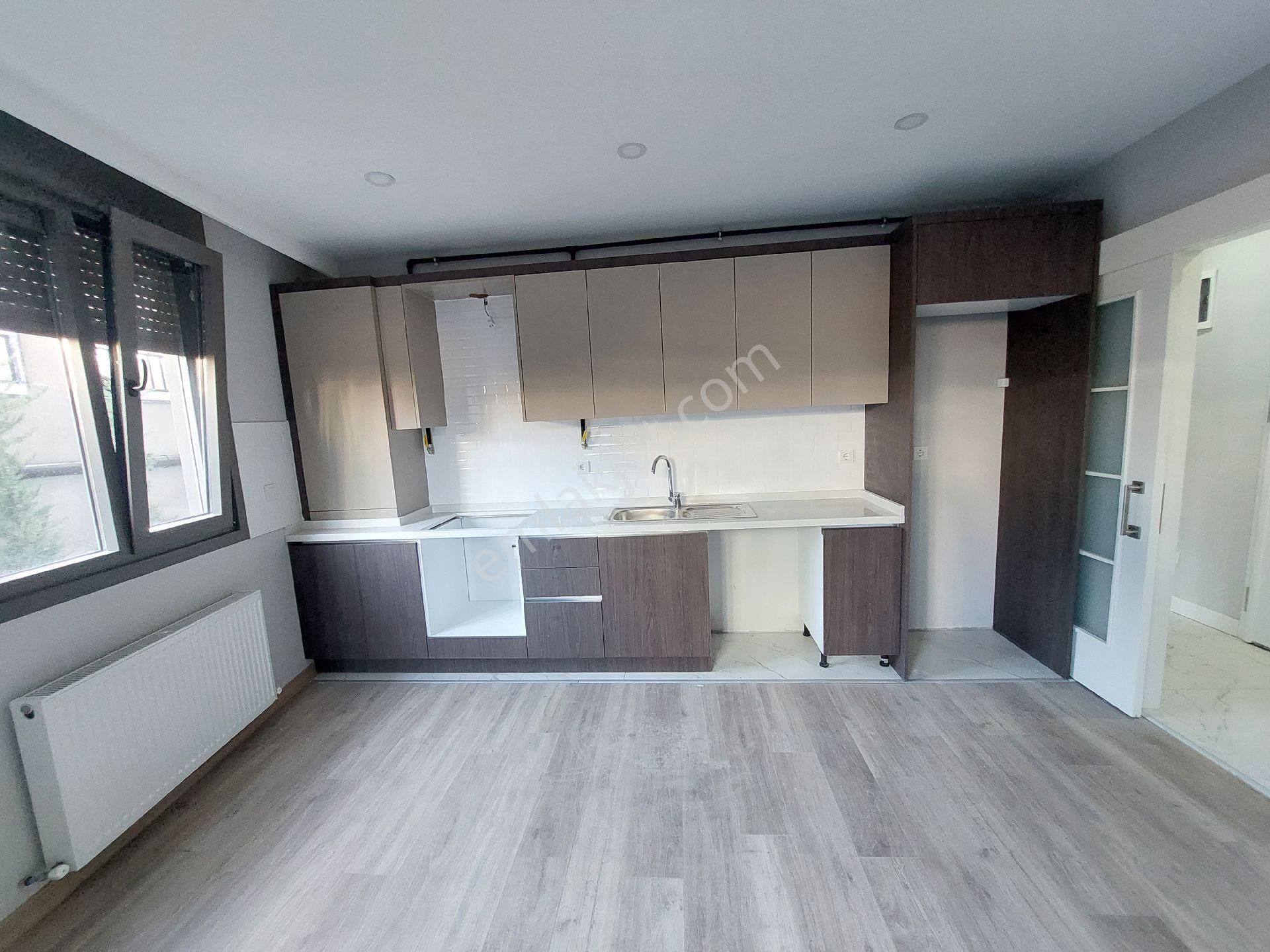 Küçükyalı 'da E_5 Paralel Metroya,marmaraya Yürüme Mesafesinde 2+1 Muteşem Konum Ve İşçilikte Ba - Görsel 29