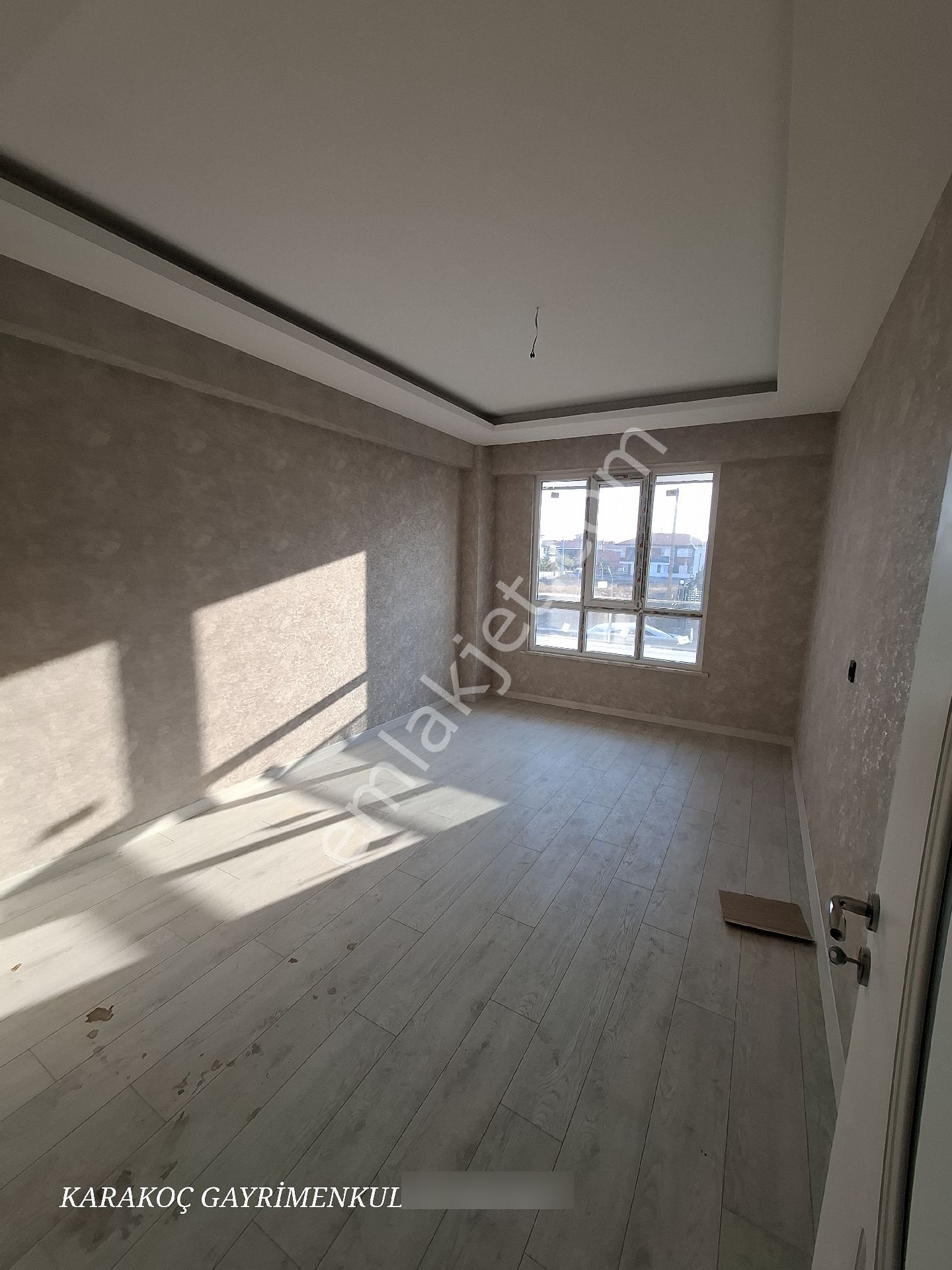 Karakoç Gayrimenkul`den Harmancık Mahallesinde Satılık 1.kat 3+1 Güney Cephe Daire - Görsel 3