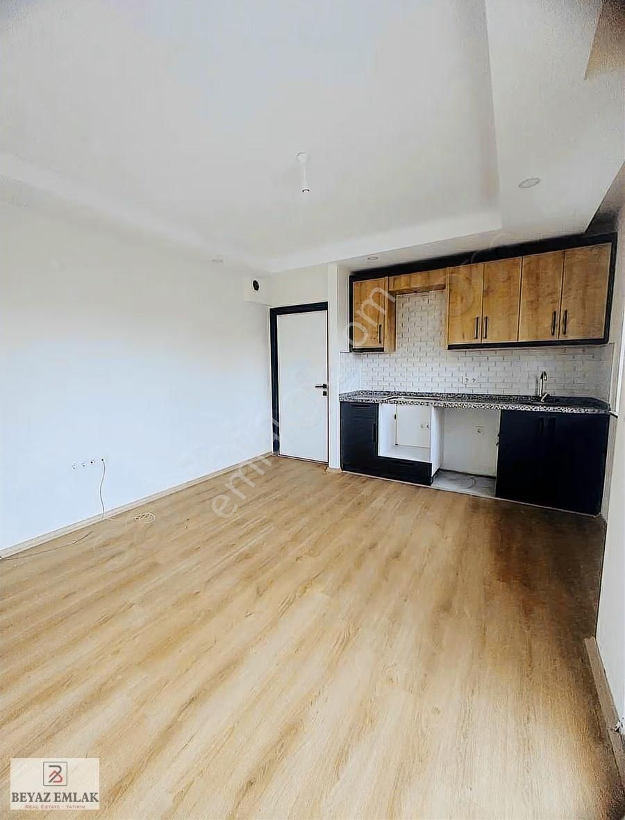 Beyaz Emlak'tan Aydoğmuş'ta Tramvaya Yakın Sıfır Kullanışlı 1+1 - Görsel 14