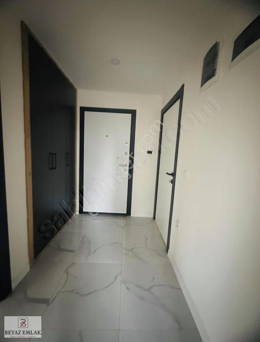 Beyaz Emlak'tan Aydoğmuş'ta Tramvaya Yakın Sıfır Kullanışlı 1+1 - Görsel 2