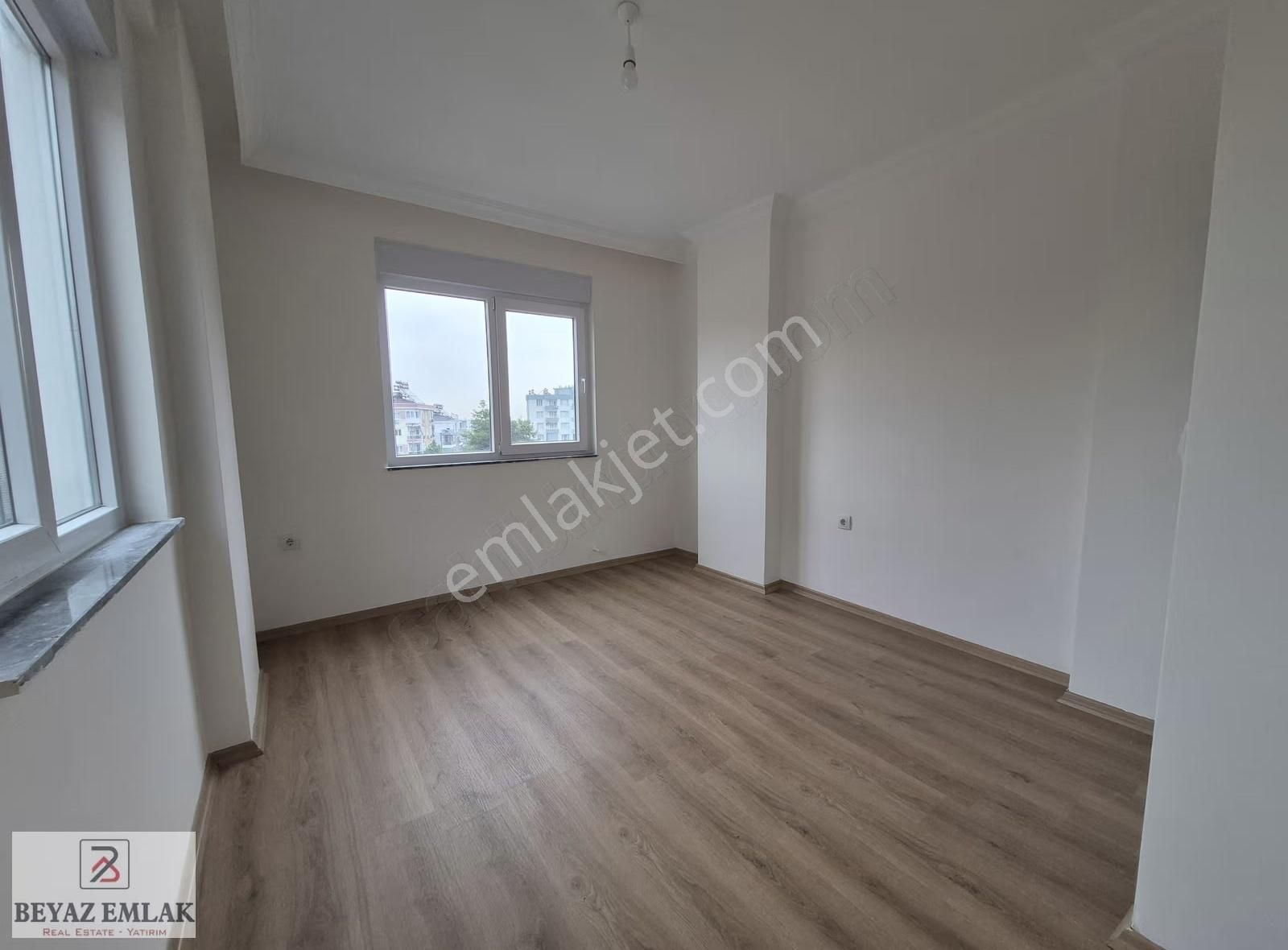 Aydoğmuş Mah. Katta Asansörlü Balkonlu Tramvaya Yakın 1+1 - Görsel 15