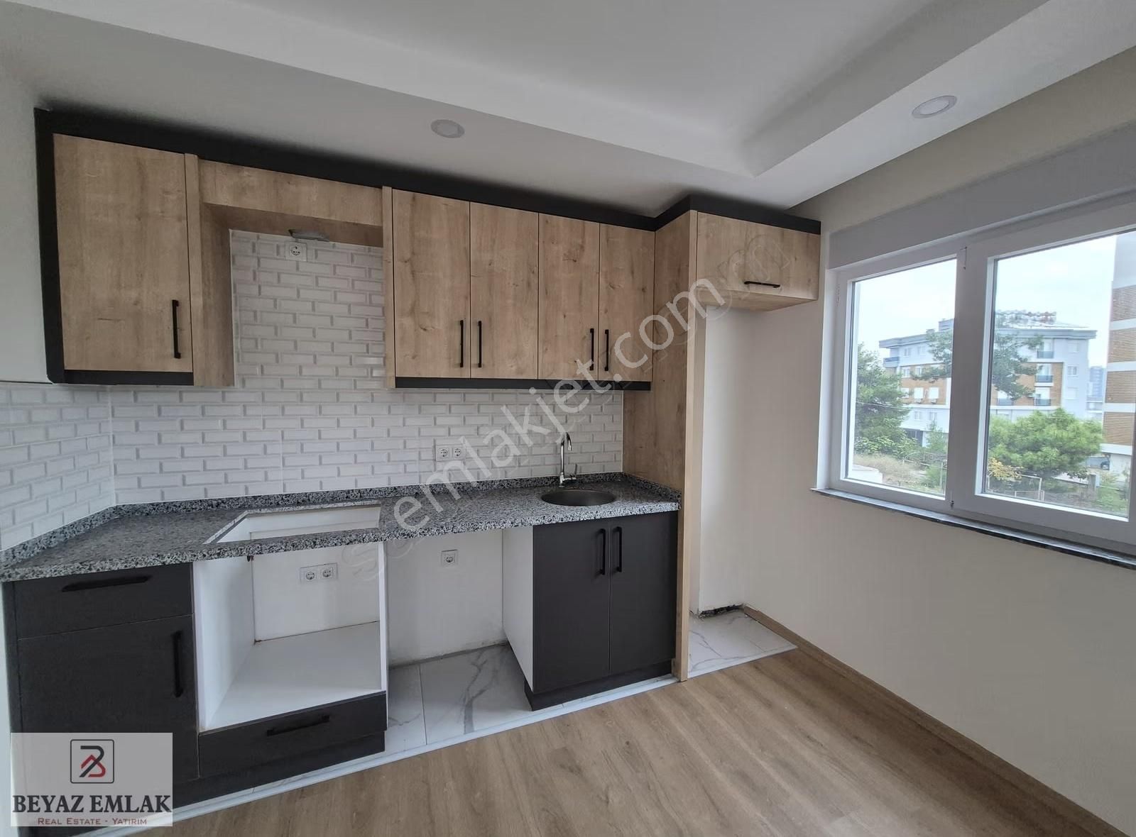 Aydoğmuş Mah. Katta Asansörlü Balkonlu Tramvaya Yakın 1+1 - Görsel 19