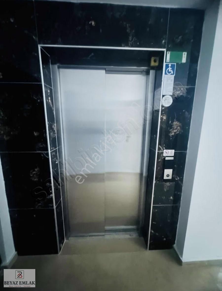 Beyaz Emlak'tan Tramvaya Yakın Katta Balkonlu Sıfır 1+1 - Görsel 16