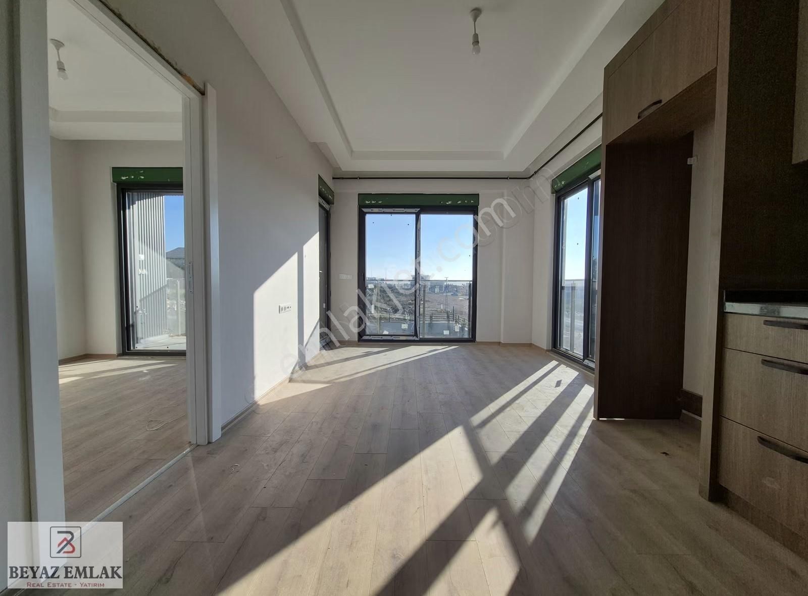 Altıntaş Mah. Havuzlu Sitede Katta 1+1 Lüks Sıfır Daire