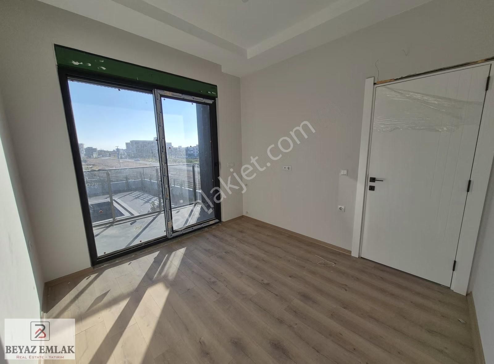 Altıntaş Mah. Havuzlu Sitede Katta 1+1 Lüks Sıfır Daire - Görsel 8