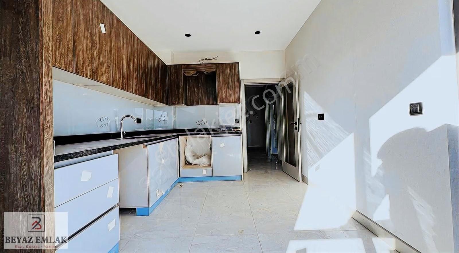 Aydoğmuş Mah'de Cadde Üstü Lüks Havuzlu 3+1 Satılık Daire - Görsel 4