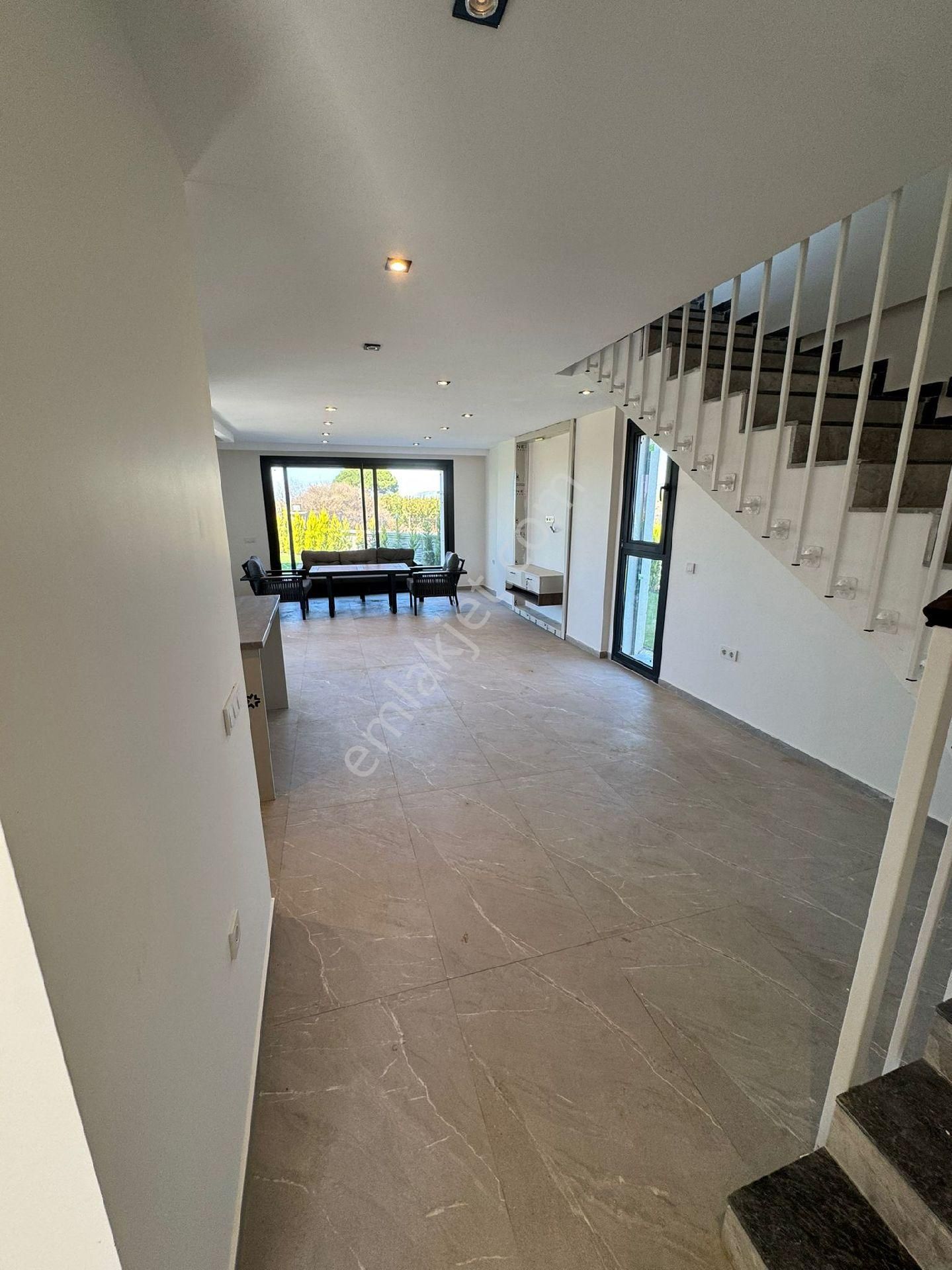 Kuşadası Davutlar 4+1 Tek Müstakil Bahçeli Özel Havuzlu Sıfır Villalar 1m - Görsel 25