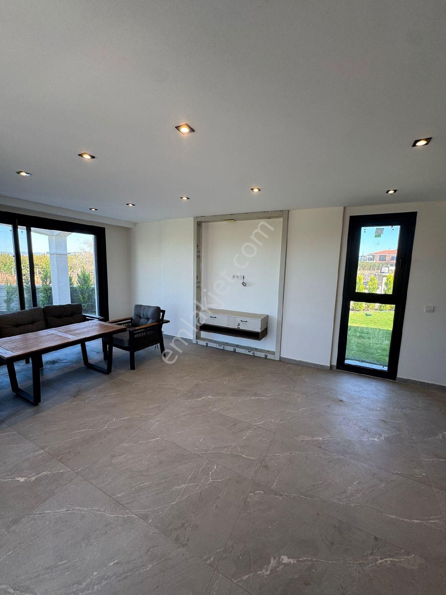 Kuşadası Davutlar 4+1 Tek Müstakil Bahçeli Özel Havuzlu Sıfır Villalar 1m - Görsel 17