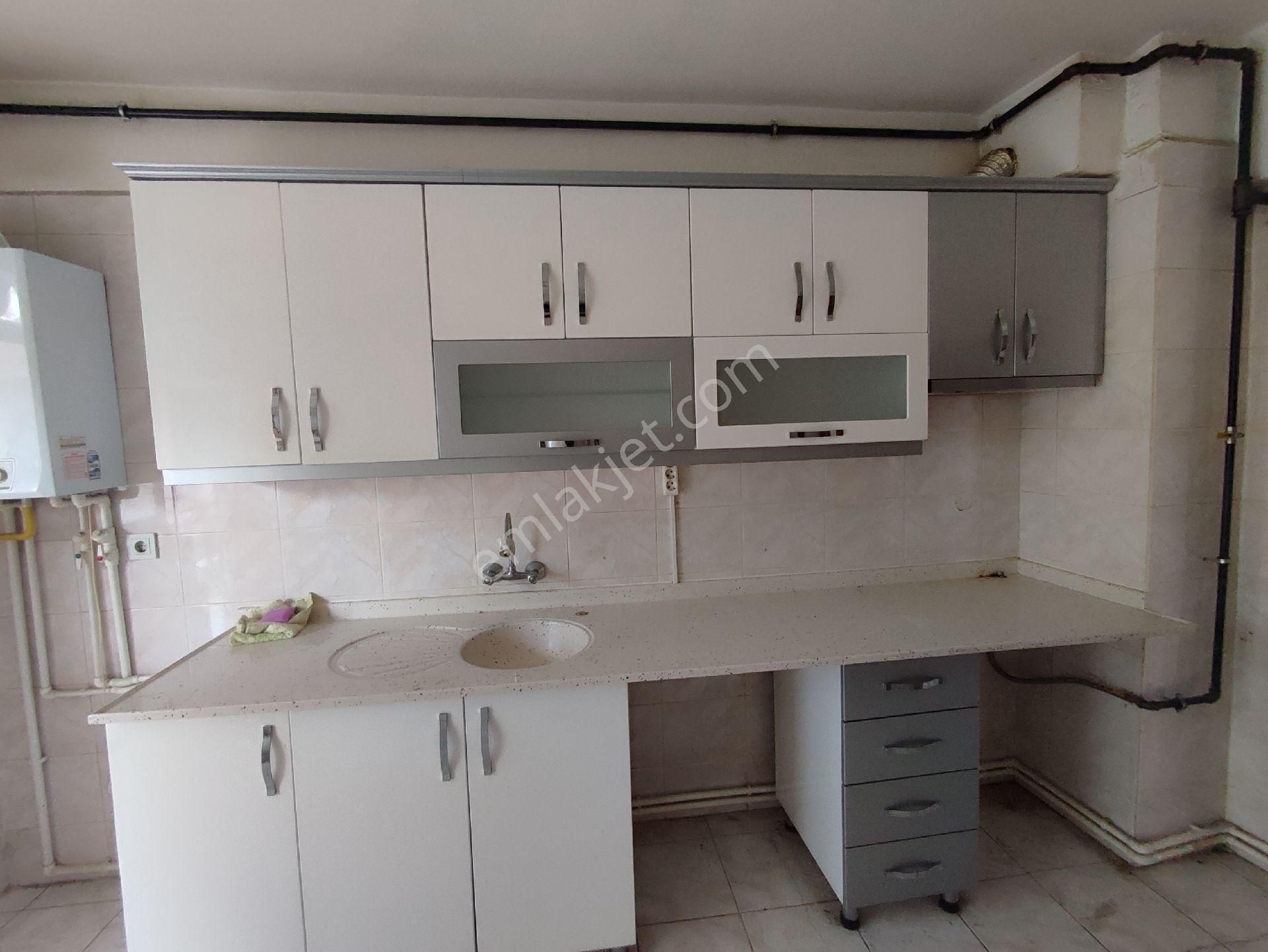Ragıp Tüzün Esentepe Aras Sokak 3+1 Kiralık Daire - Görsel 4