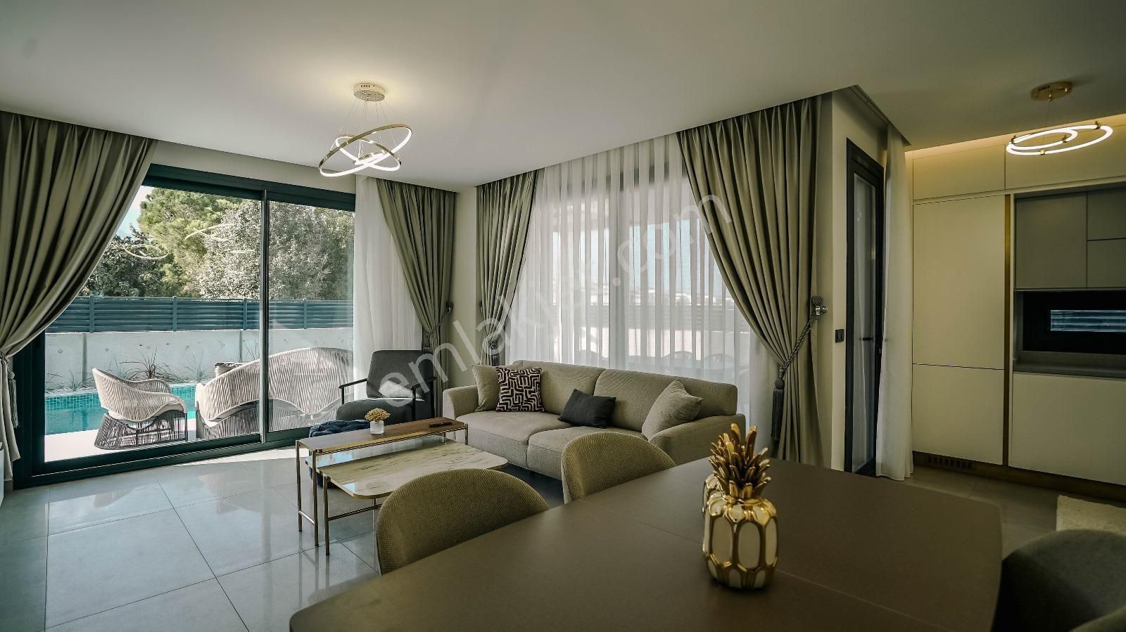 Kuşadası Güzel Çamlıda Satılıkdenize Yakın 3+ 1 Lüks Villa - Görsel 23