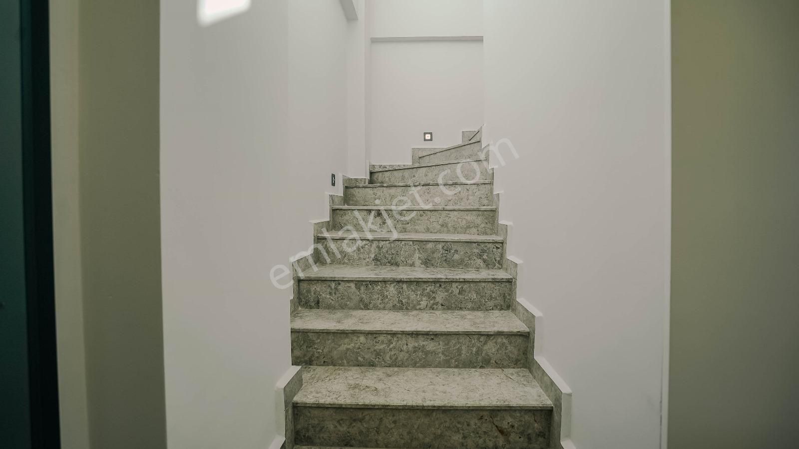 Kuşadası Güzel Çamlıda Satılıkdenize Yakın 3+ 1 Lüks Villa - Görsel 27