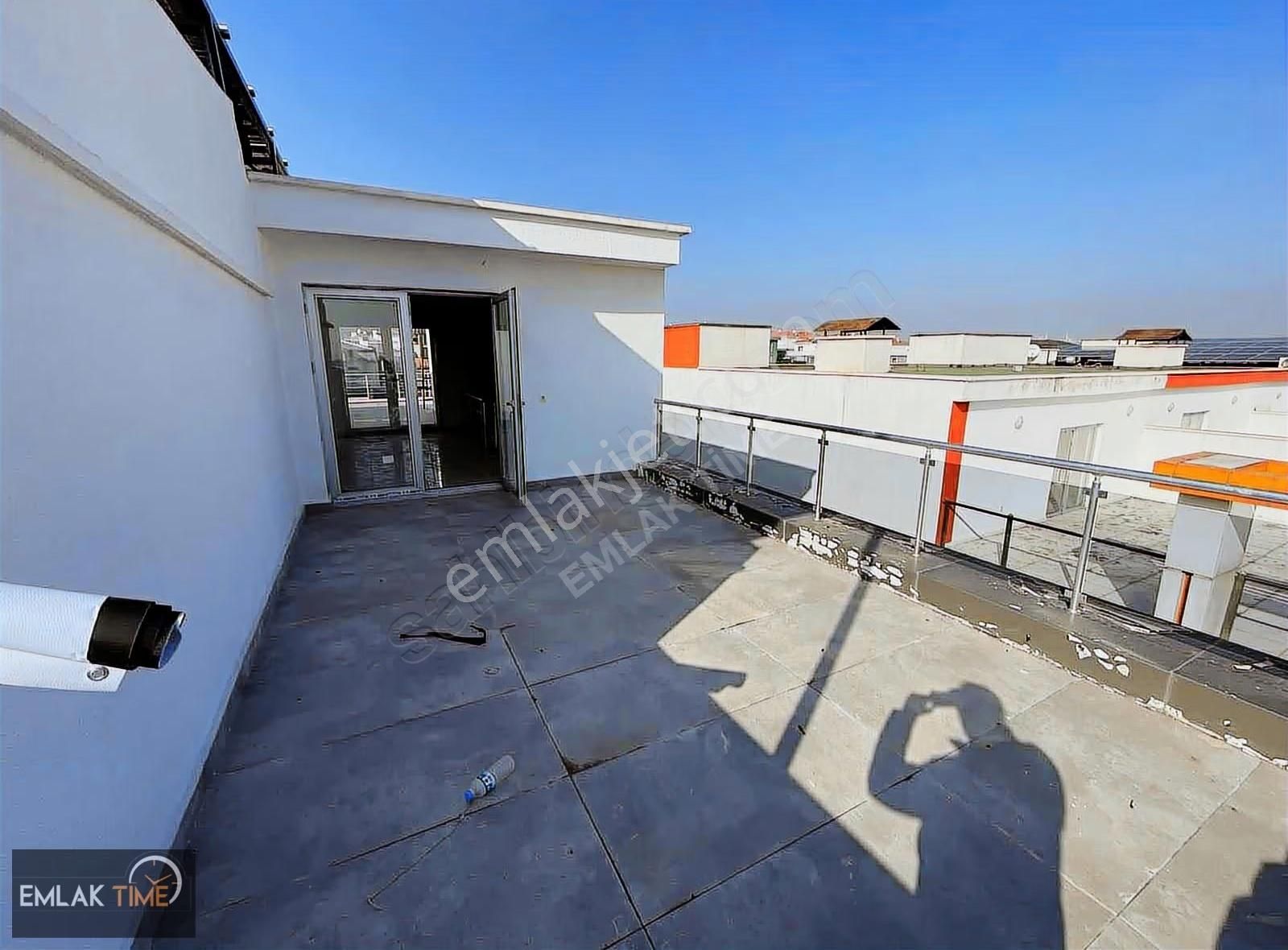 Bağlıcada Satılık 3 Katlı Bahçeli Teraslı Ticari Villa - Görsel 12