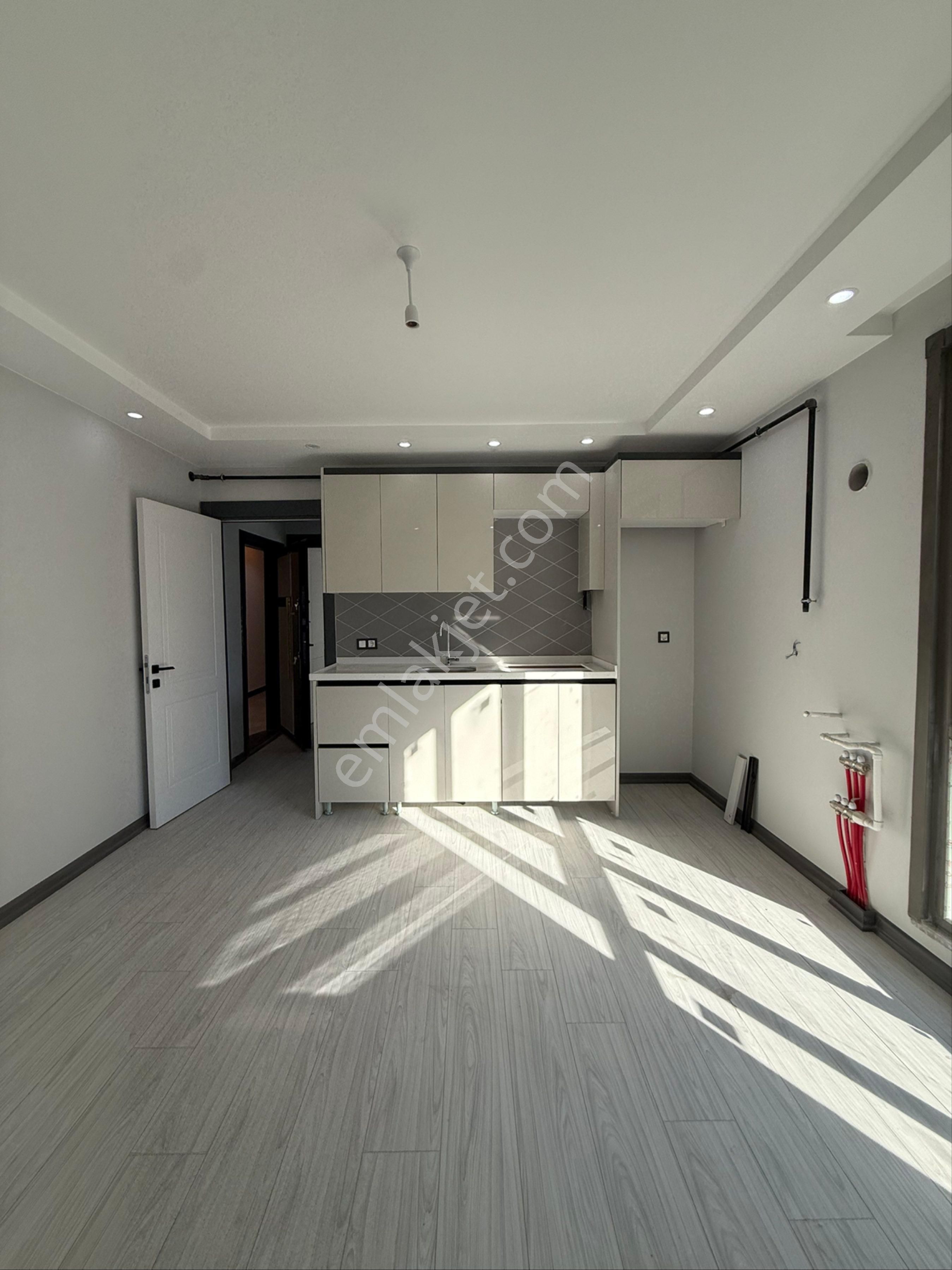 Çerkezköy Çarşı Merkezde Ofis Yada 1+1 Daire - Görsel 12