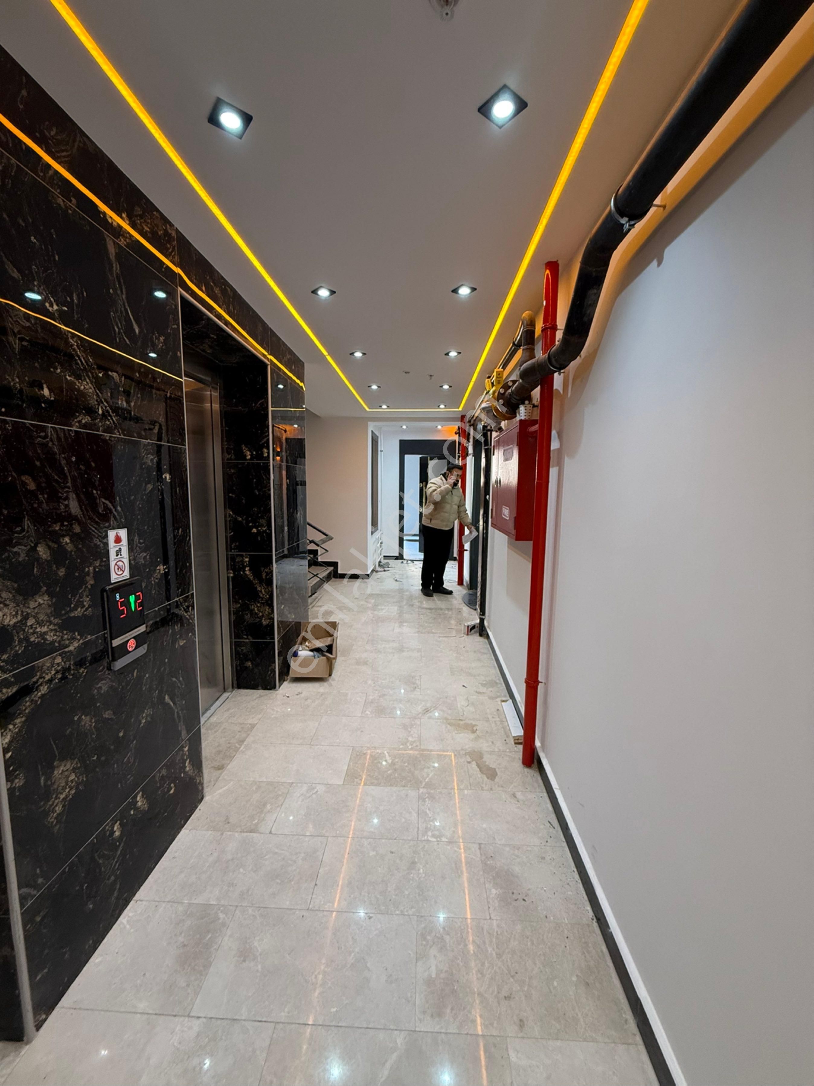 Çerkezköy Çarşı Merkezde Ofis Yada 1+1 Daire