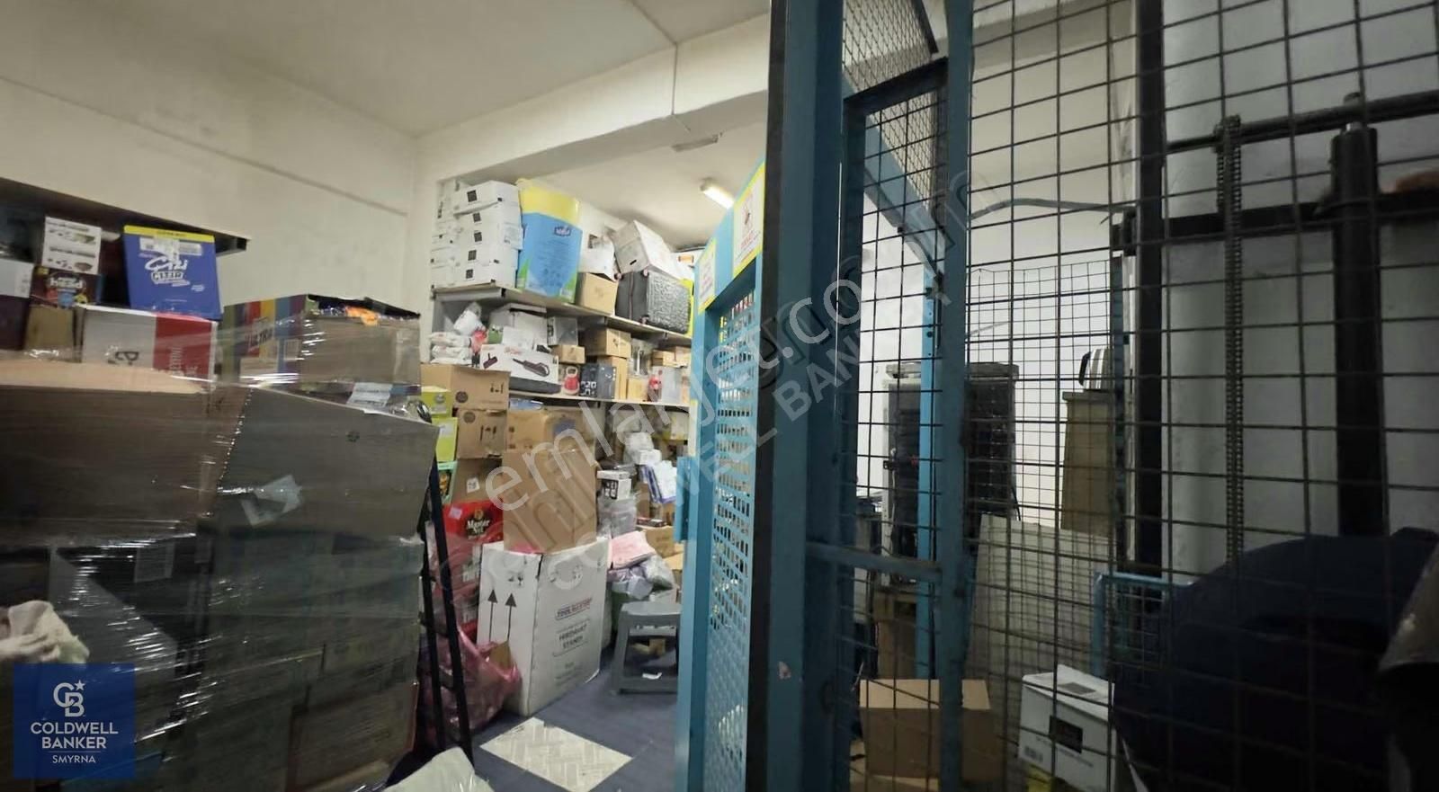 Yıldız Caddesinde Satılık Dükkan Ve Daire - Görsel 6