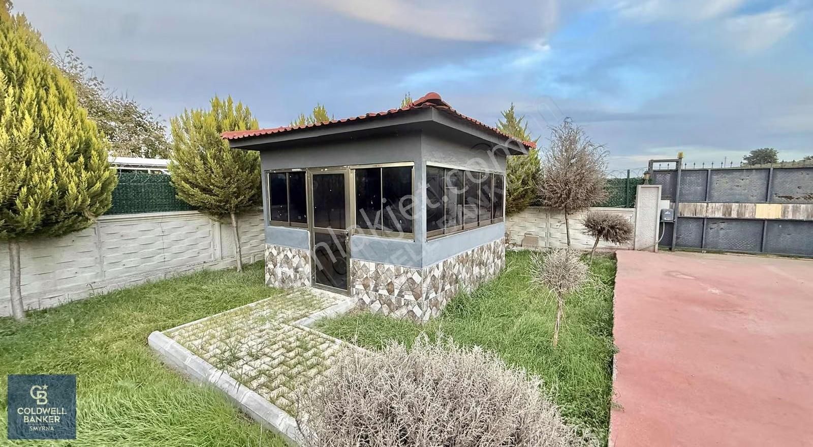 Menderes Oğlananası 1090m2 1+1 Jakuzi Havuzlu Müskatil Ev - Görsel 24