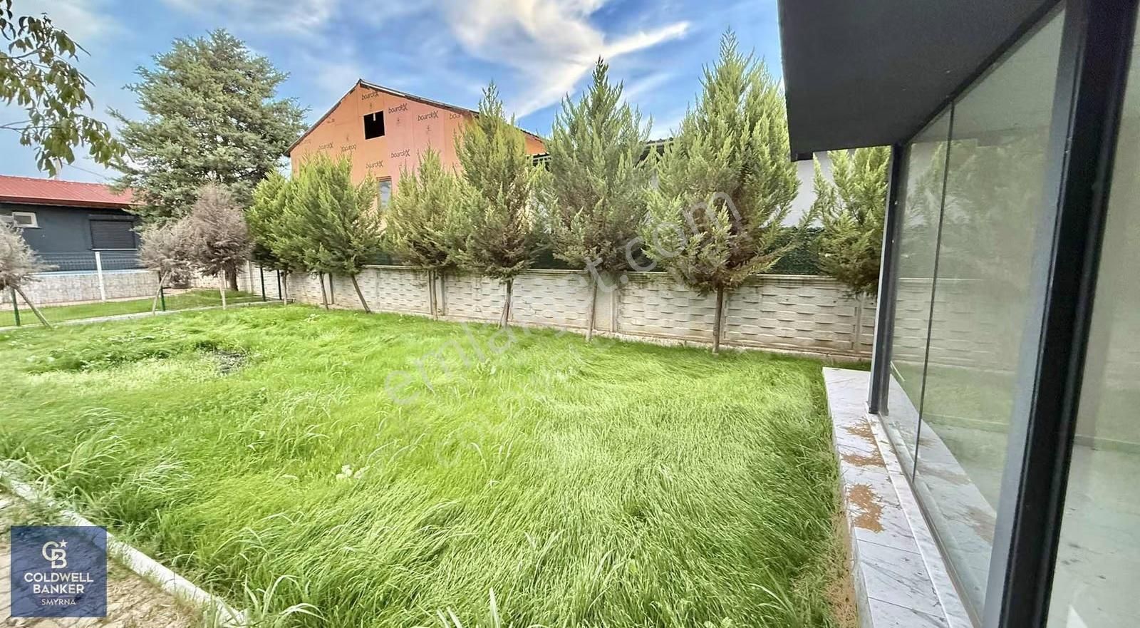 Menderes Oğlananası 1090m2 1+1 Jakuzi Havuzlu Müskatil Ev - Görsel 23