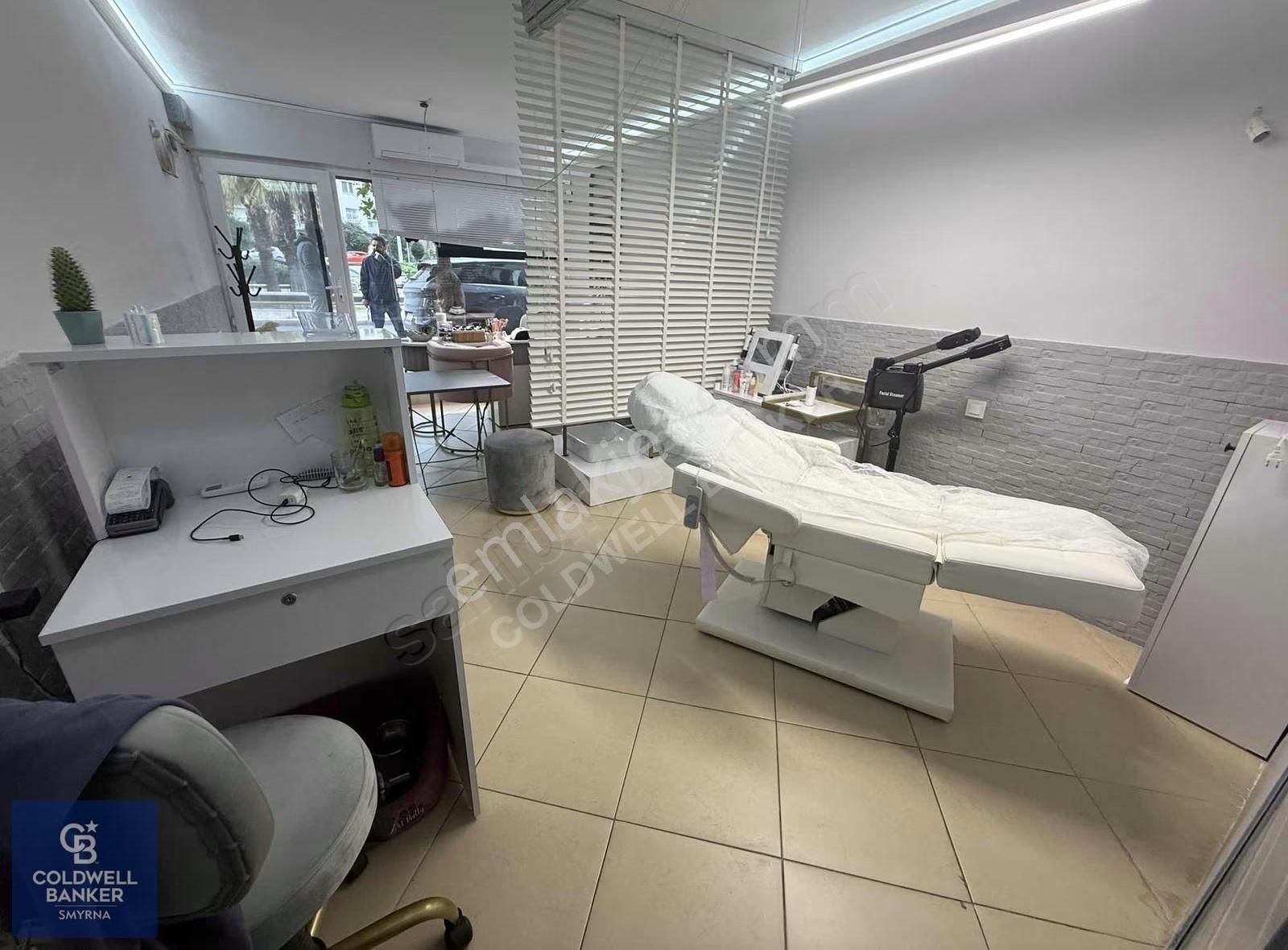 Üçkuyular Fahrettin Altayda Tadilatlı 45 M² Satılık Dükkan - Görsel 9