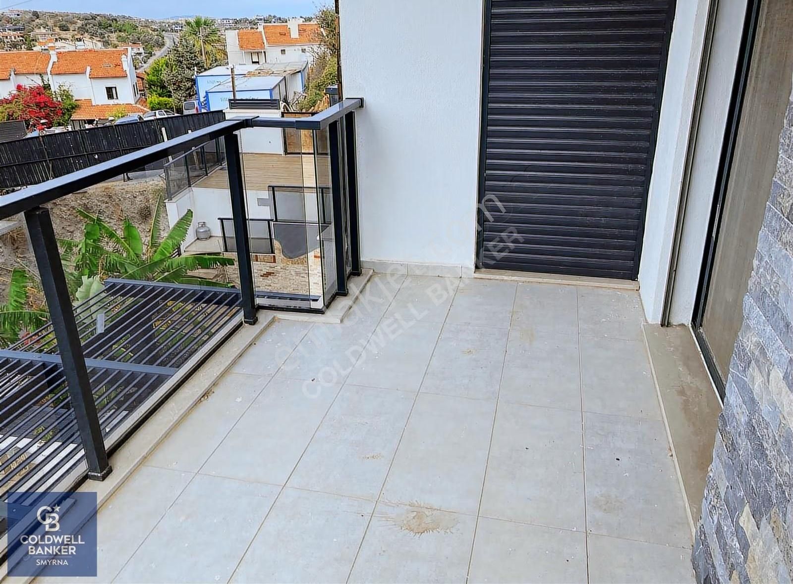 Cb Smyrna' Dan Çeşme' De Merkezi Lokasyonda Satılık Villa - Görsel 20