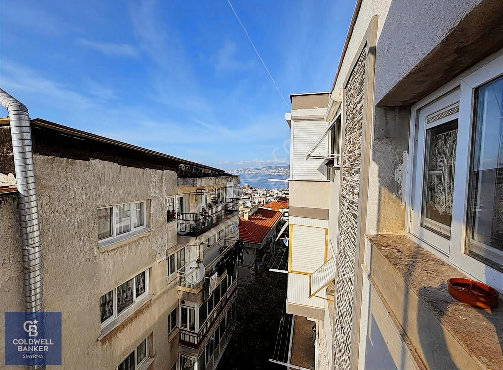 Basın Sitesi'nde Yenilenmiş, Deniz Manzaralı Lüks Daire - Görsel 9