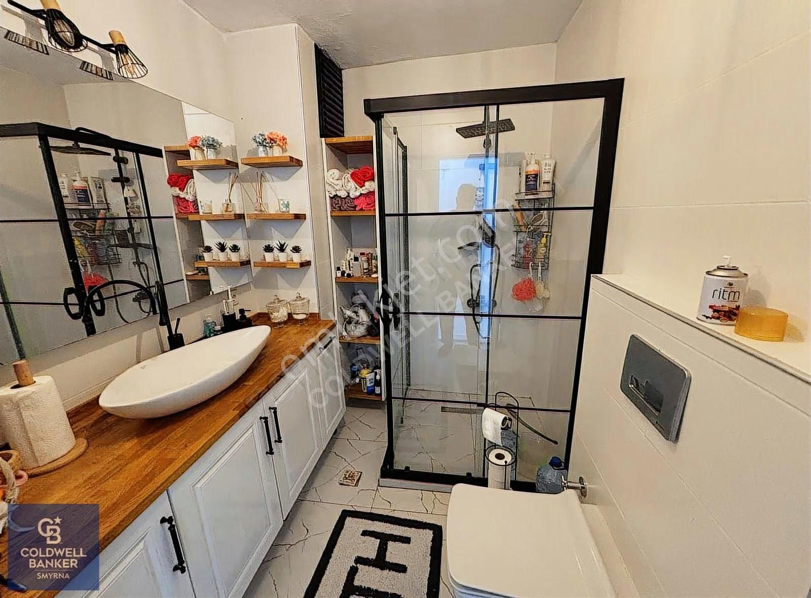 Basın Sitesi'nde Yenilenmiş, Deniz Manzaralı Lüks Daire - Görsel 8