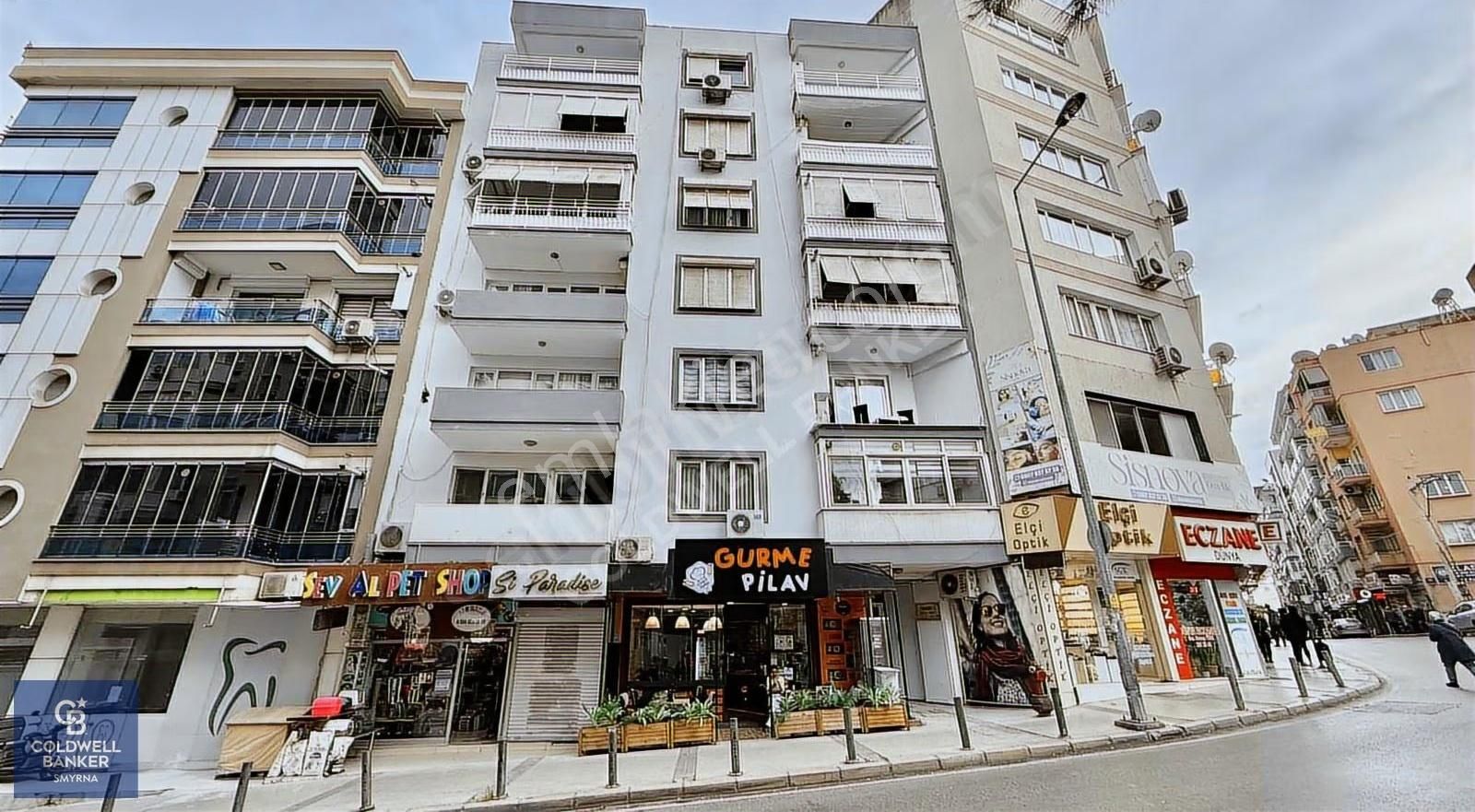 Esenlik Mah. Cadde Üzeri 3+1 110 M2 Cadde Üzeri Satılık Daire