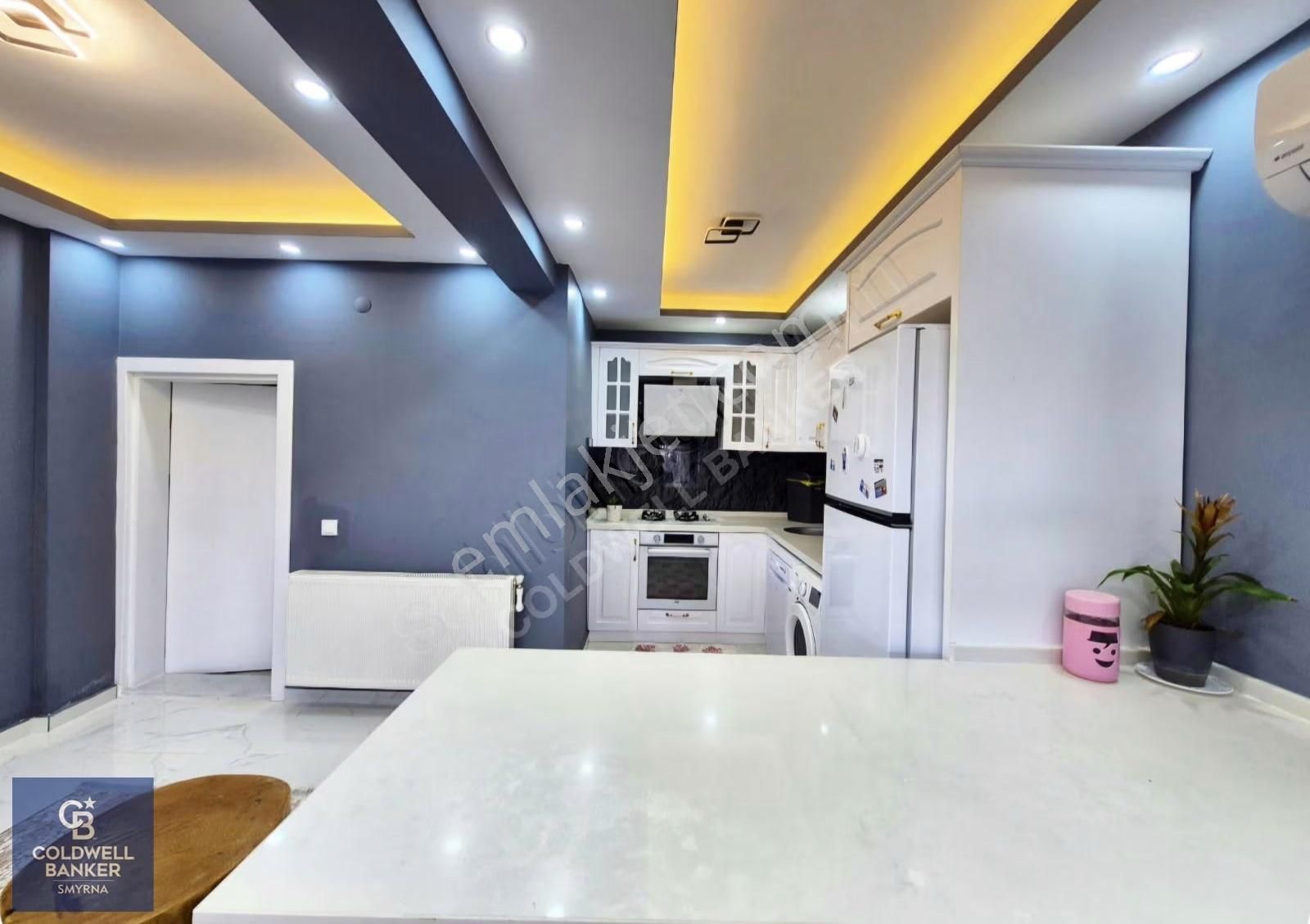 Çeşme Musalla'da Satılık Triplex 10+4 İki Havuzlu İkiz Villa - Görsel 34