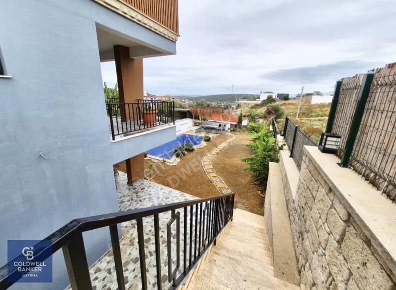 Çeşme Musalla'da Satılık Triplex 10+4 İki Havuzlu İkiz Villa - Görsel 8