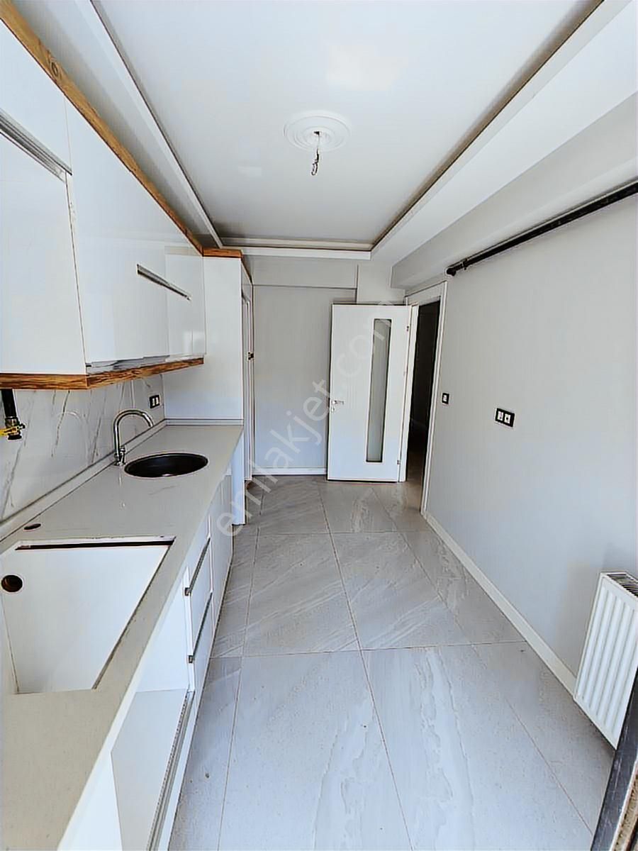 Bahçelievler Mahallesinde Sıfır 3+1 Ebeveyn Banyolu Arakat Ferah - Görsel 10