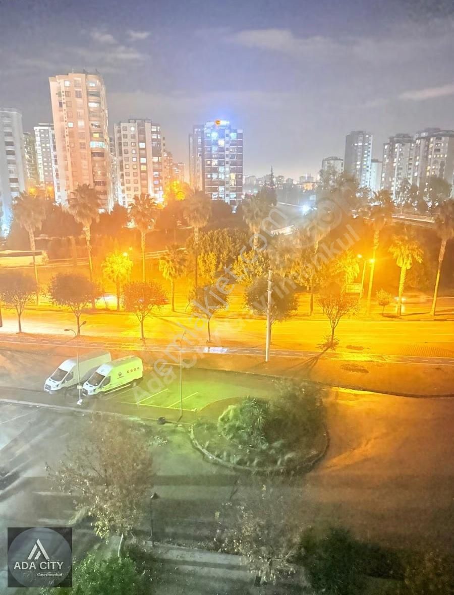 100.yılda Şenbayrak Plaza'da 4+1 Her Kat Tek Daire Satılık - Görsel 5