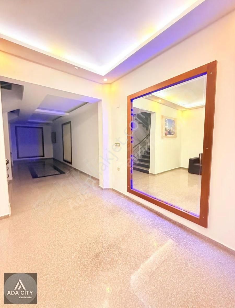 100.yılda Şenbayrak Plaza'da 4+1 Her Kat Tek Daire Satılık