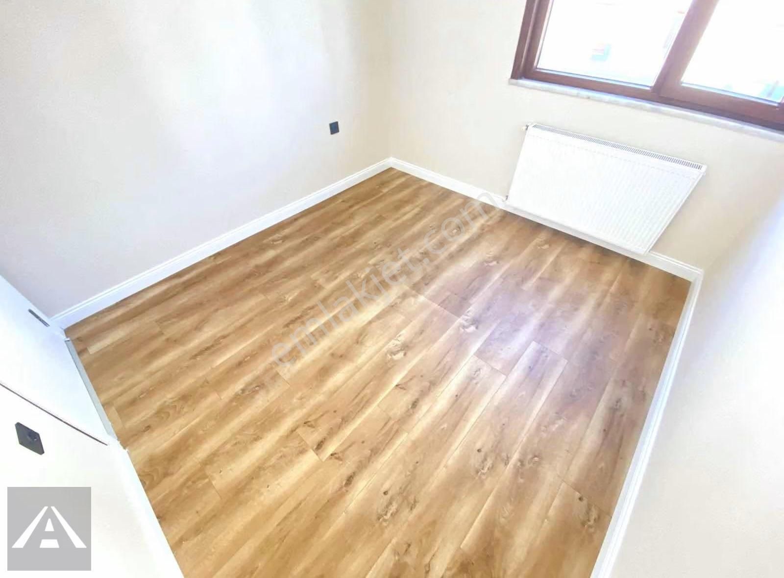 Küçükyalı'da Metro'ya Yürüme Mesafesin'de Balkonlu Ön Köşe 2+1 - Görsel 13