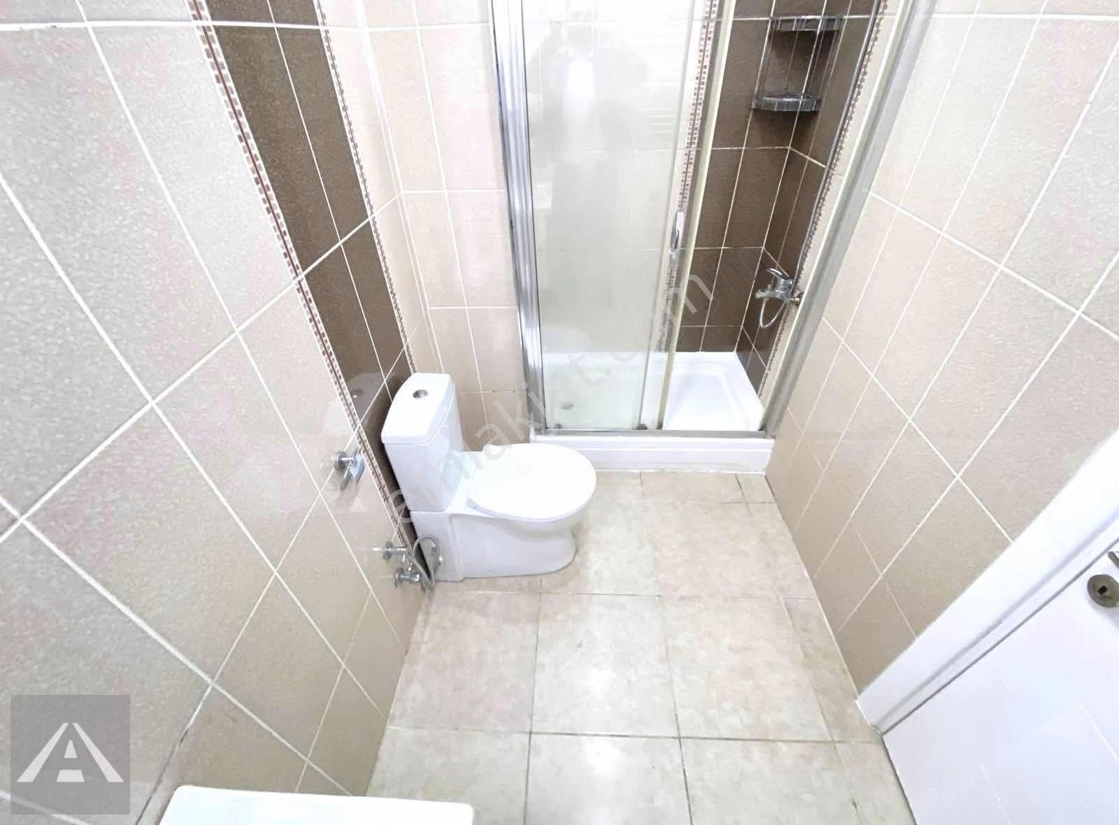 Küçükyalı'da Metro'ya Yürüme Mesafesin'de Balkonlu Ön Köşe 2+1 - Görsel 9