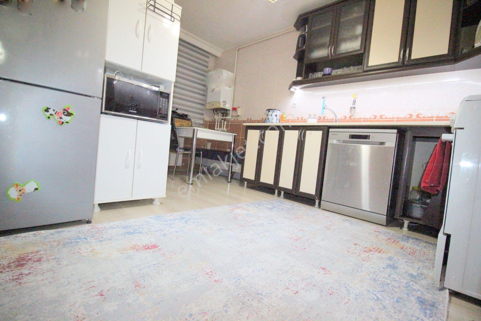 Hemdem Gayrimenkul'den Kazımkarabekir'de Arakatta Ön Cephe 130 M2 Ebeveyn Banyolu 3+1 Satılık Daire - Görsel 10