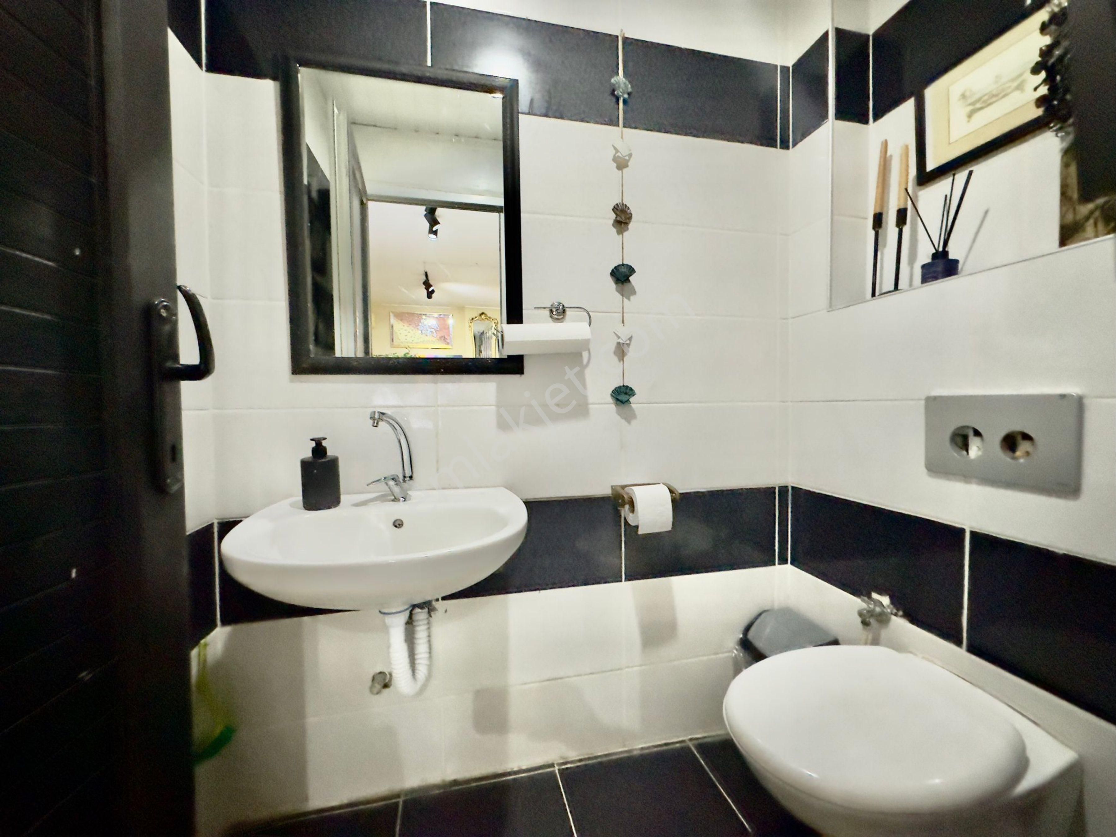 2 Kat + Depolu 250 M² Geniş Kullanımlı Satılık Dükkan - Görsel 16