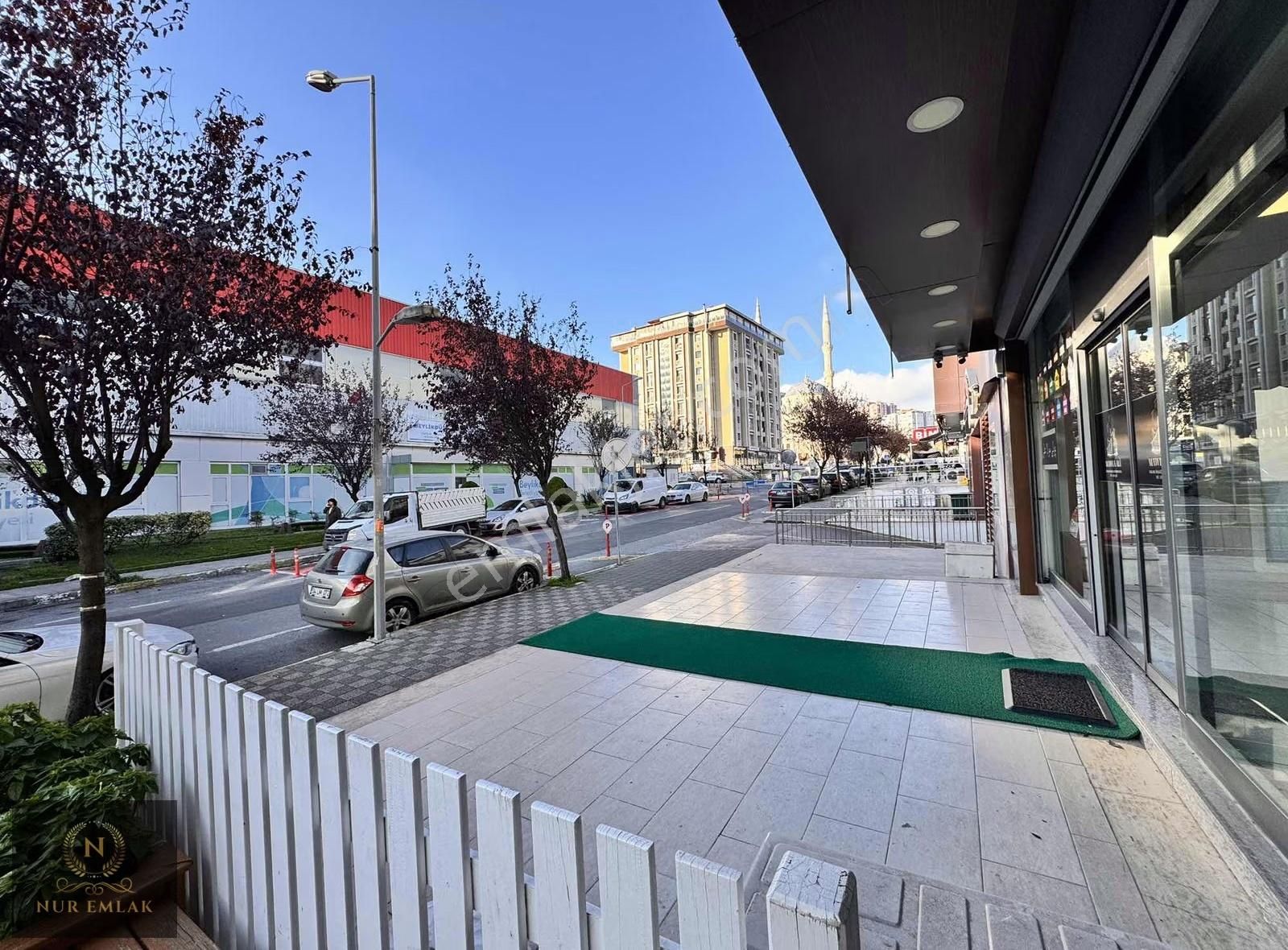 Merkezi Konum'da Devren Kiralık Ayakkabı & Çanta Mağazası - Görsel 16