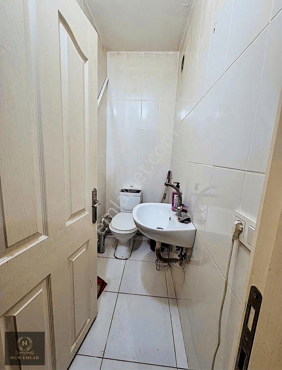 Merkezi Konum'da Devren Kiralık Ayakkabı & Çanta Mağazası - Görsel 8