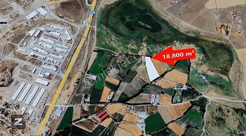 Yeşilyurt Engir Gölü Kenarında 18.800 M² Satılık Tarla