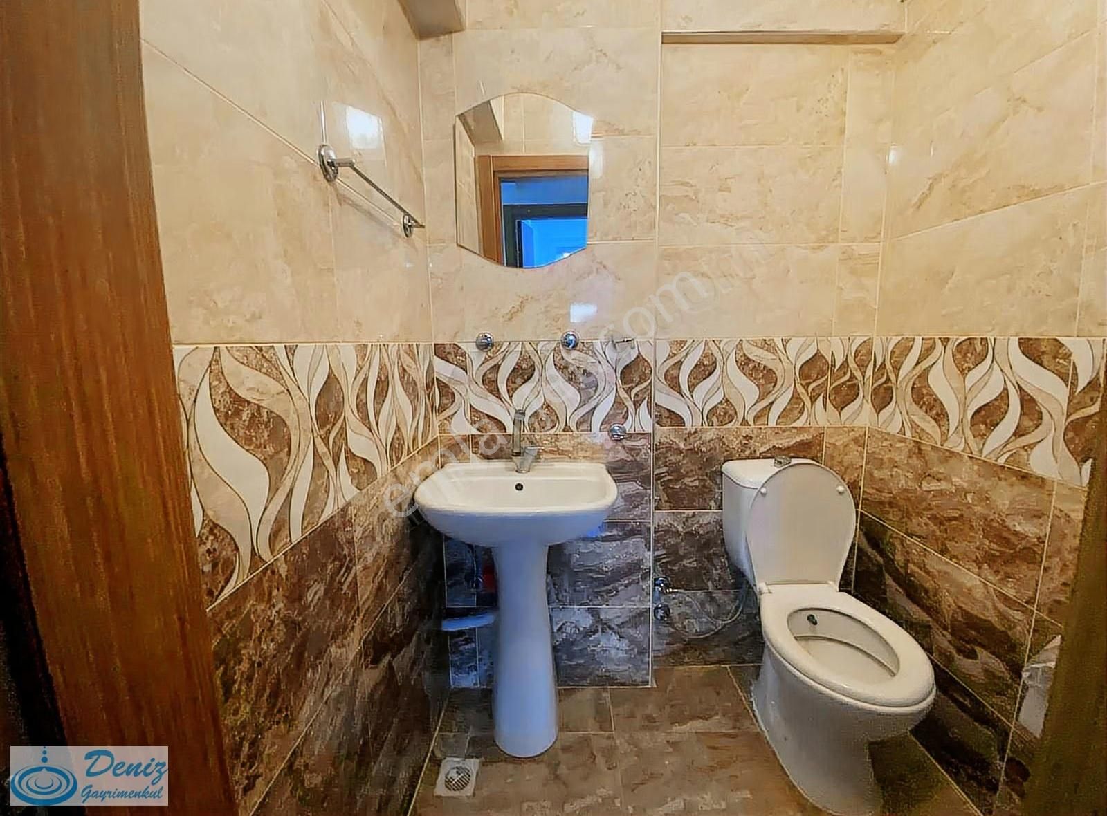 Didim Çarşı Merkezde Satılık 2+1 Ayrı Mutfak Yeni Daire - Görsel 2