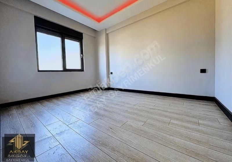 İskanlı Geniş Bahçeli Yerden Isıtmalı Havuzlu Sitede Geniş 1+1 - Görsel 10