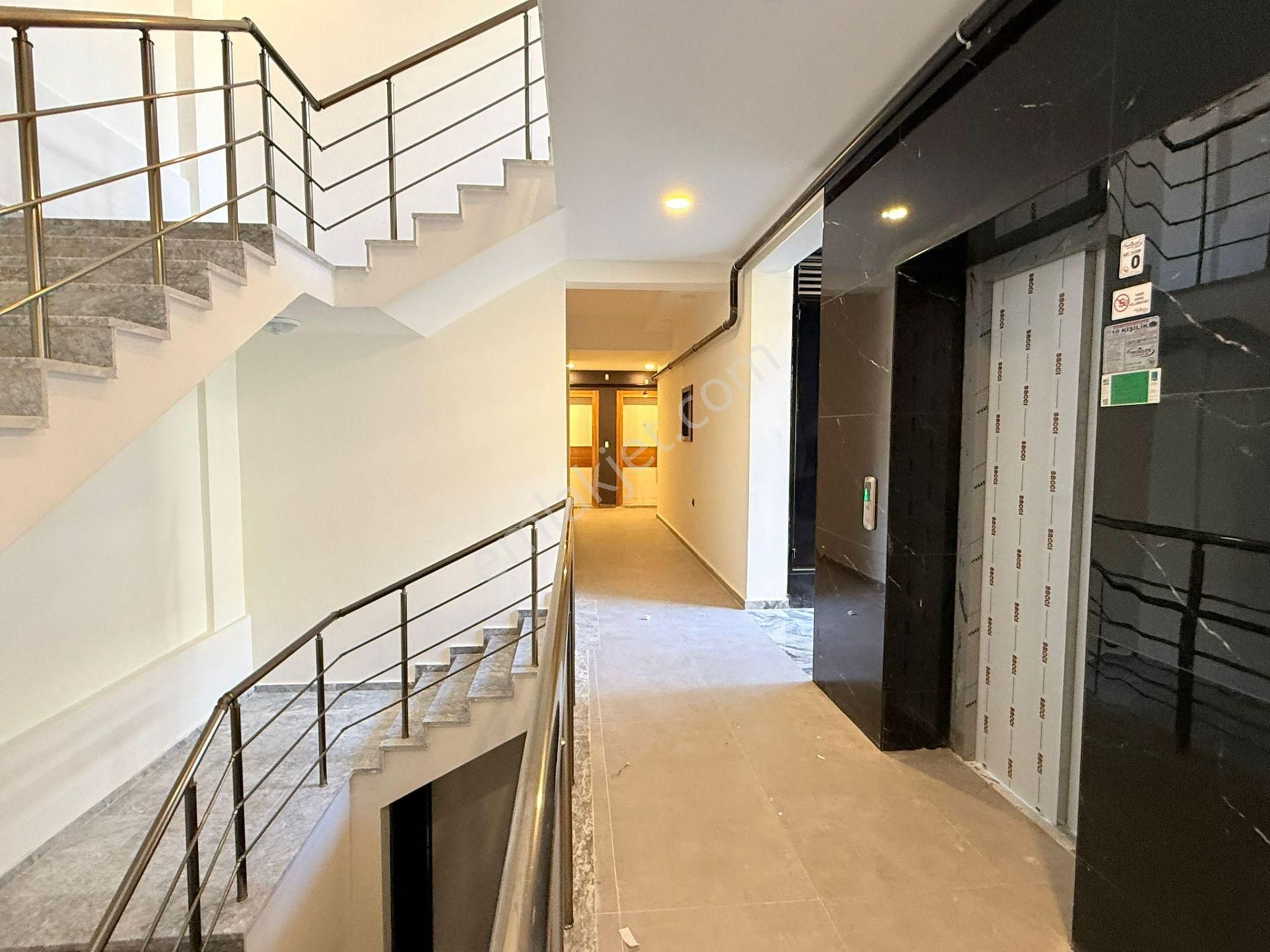 Kusadasında Satılık 7/24 Güvenlik-havuz-fitness-otopark-sosyal Alan-3+1/145 M2 Fırsat Daireler - Görsel 35